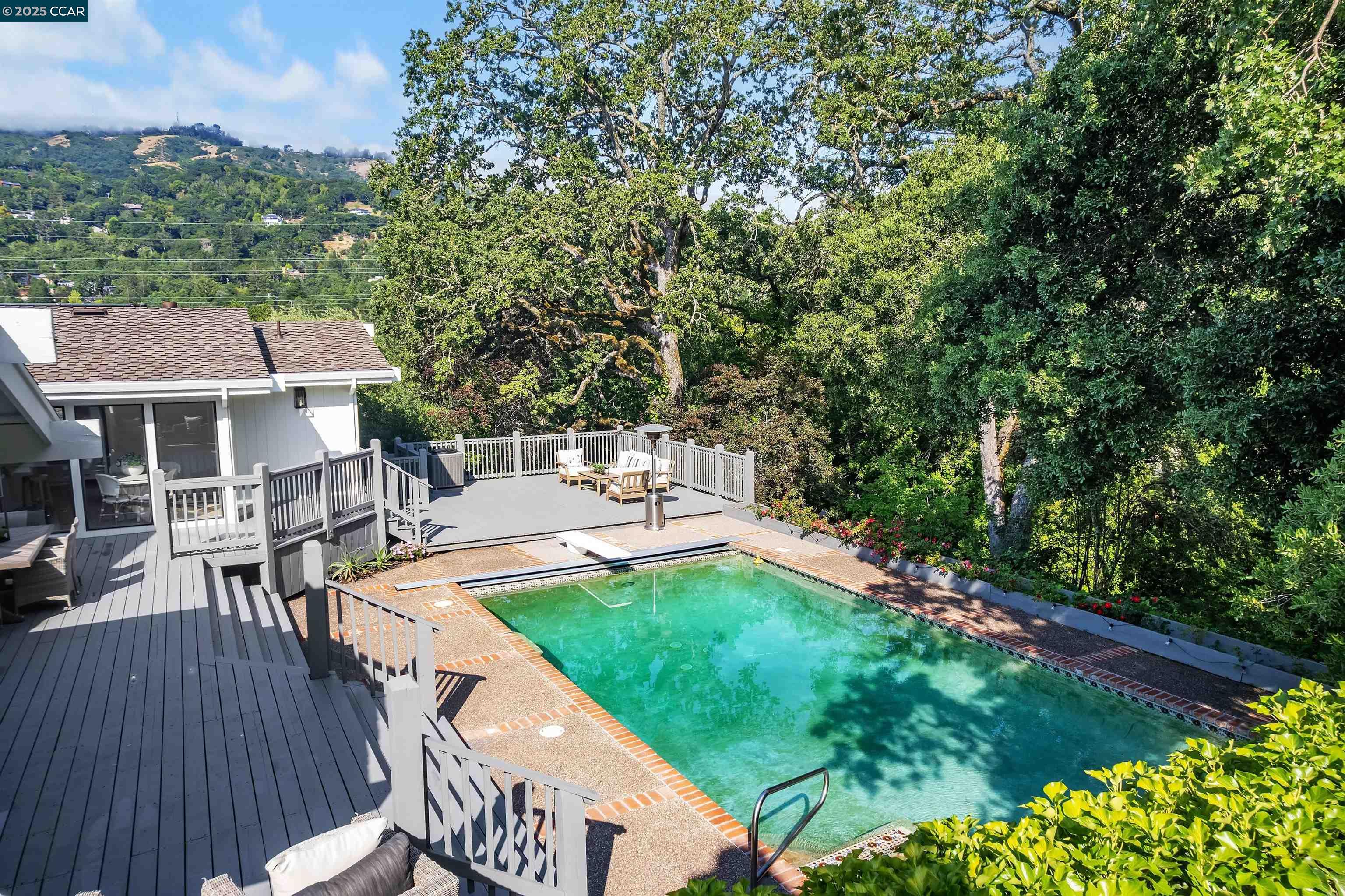 Detail Gallery Image 30 of 49 For 25 Acacia Dr, Orinda,  CA 94563 - 5 Beds | 3/1 Baths
