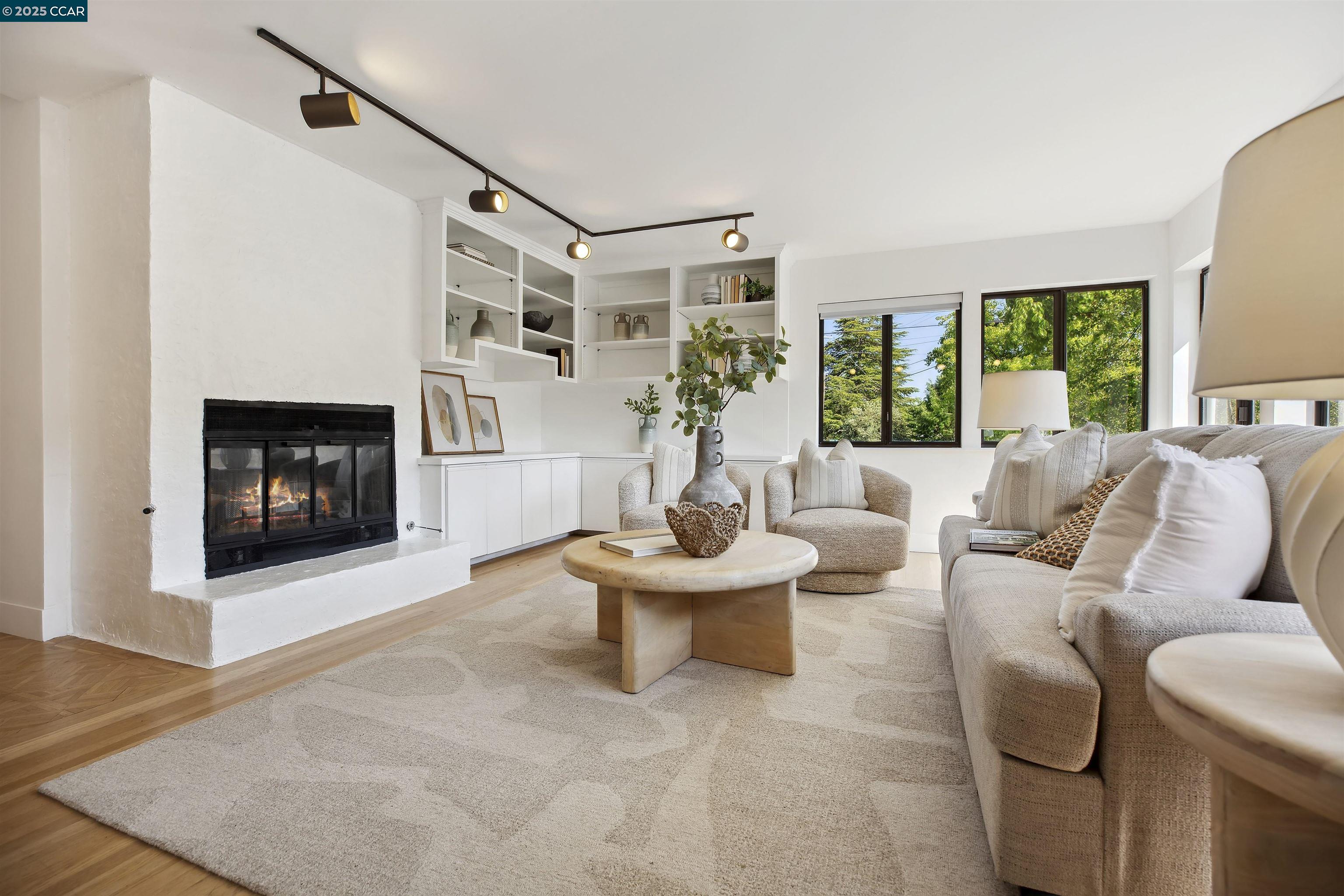 Detail Gallery Image 34 of 49 For 25 Acacia Dr, Orinda,  CA 94563 - 5 Beds | 3/1 Baths