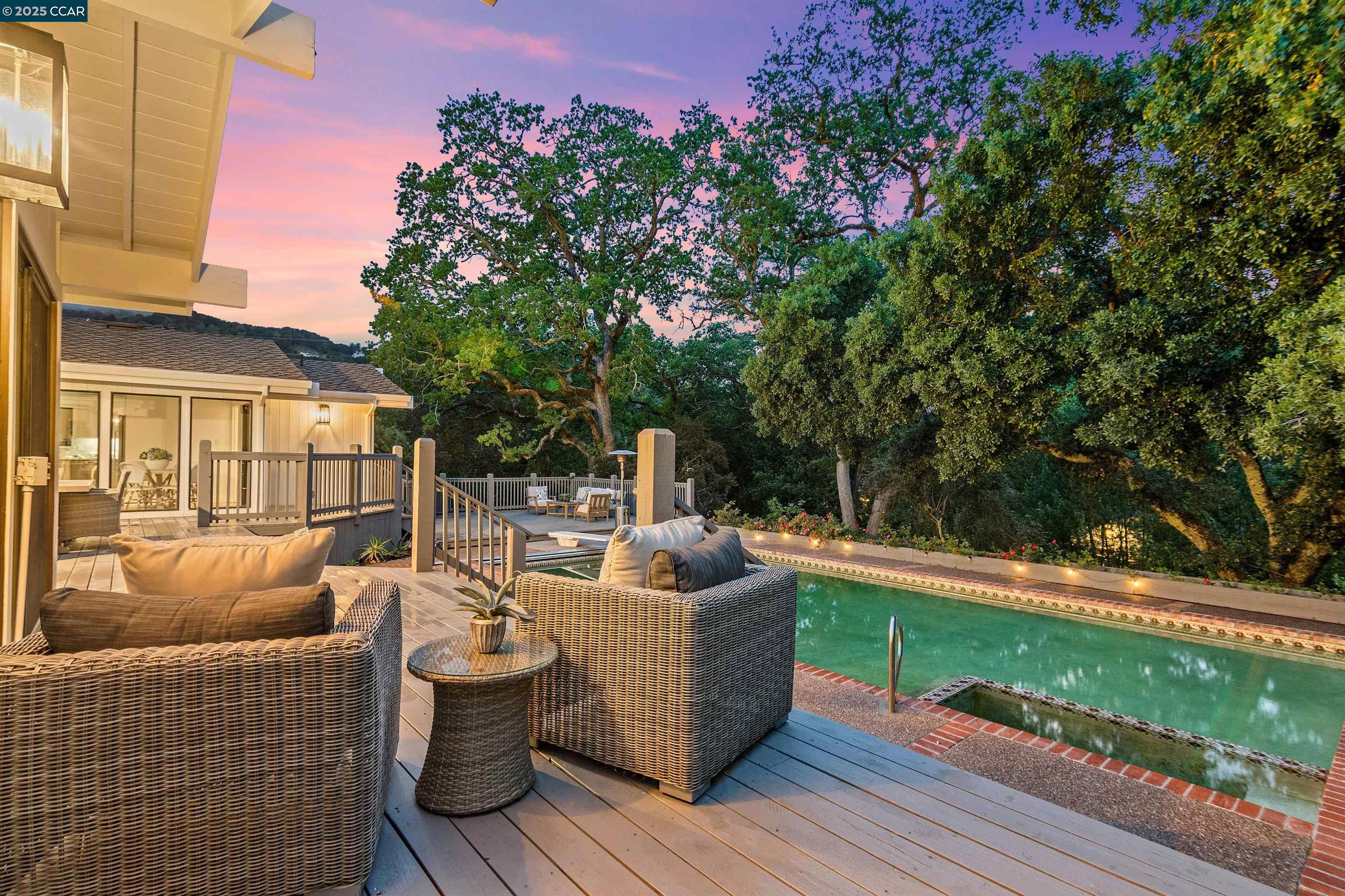 Detail Gallery Image 6 of 49 For 25 Acacia Dr, Orinda,  CA 94563 - 5 Beds | 3/1 Baths