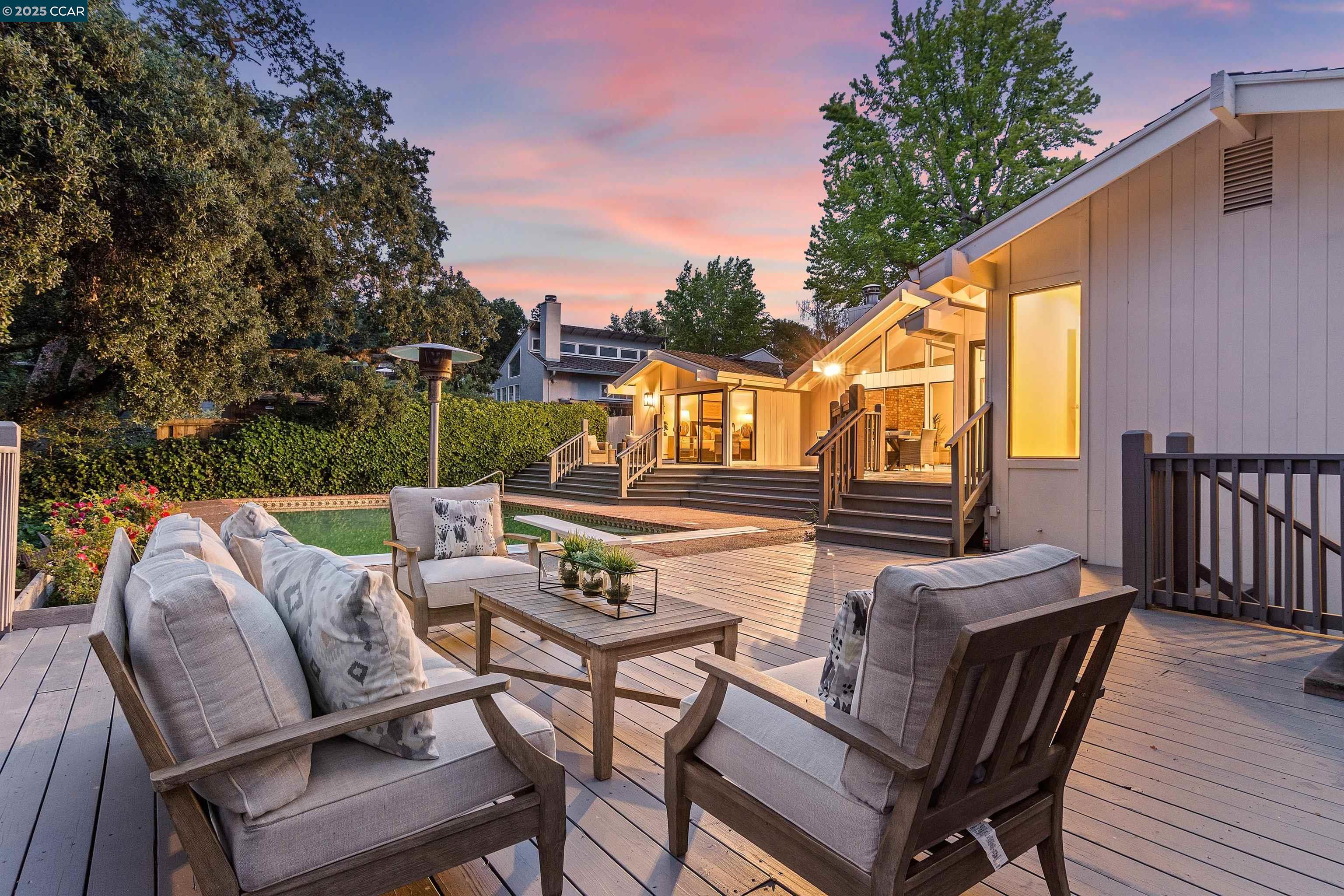 Detail Gallery Image 8 of 49 For 25 Acacia Dr, Orinda,  CA 94563 - 5 Beds | 3/1 Baths