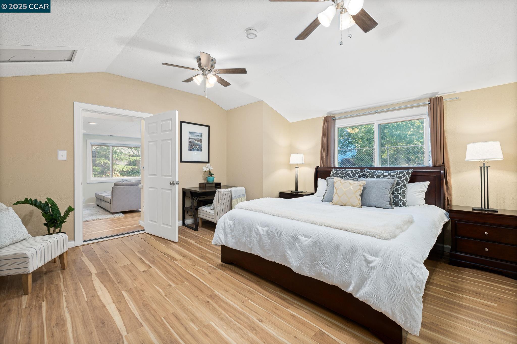 Detail Gallery Image 17 of 24 For 1590 3rd Ave, Walnut Creek,  CA 94597 - 4 Beds | 3 Baths