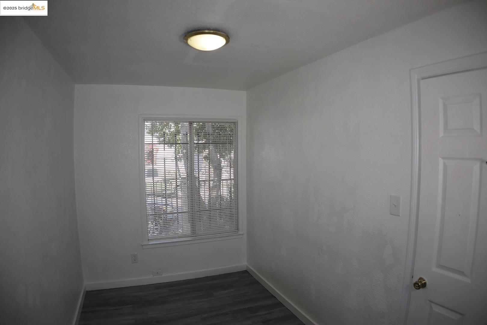 Detail Gallery Image 9 of 22 For 6921 Flora St, Oakland,  CA 94621 - – Beds | – Baths