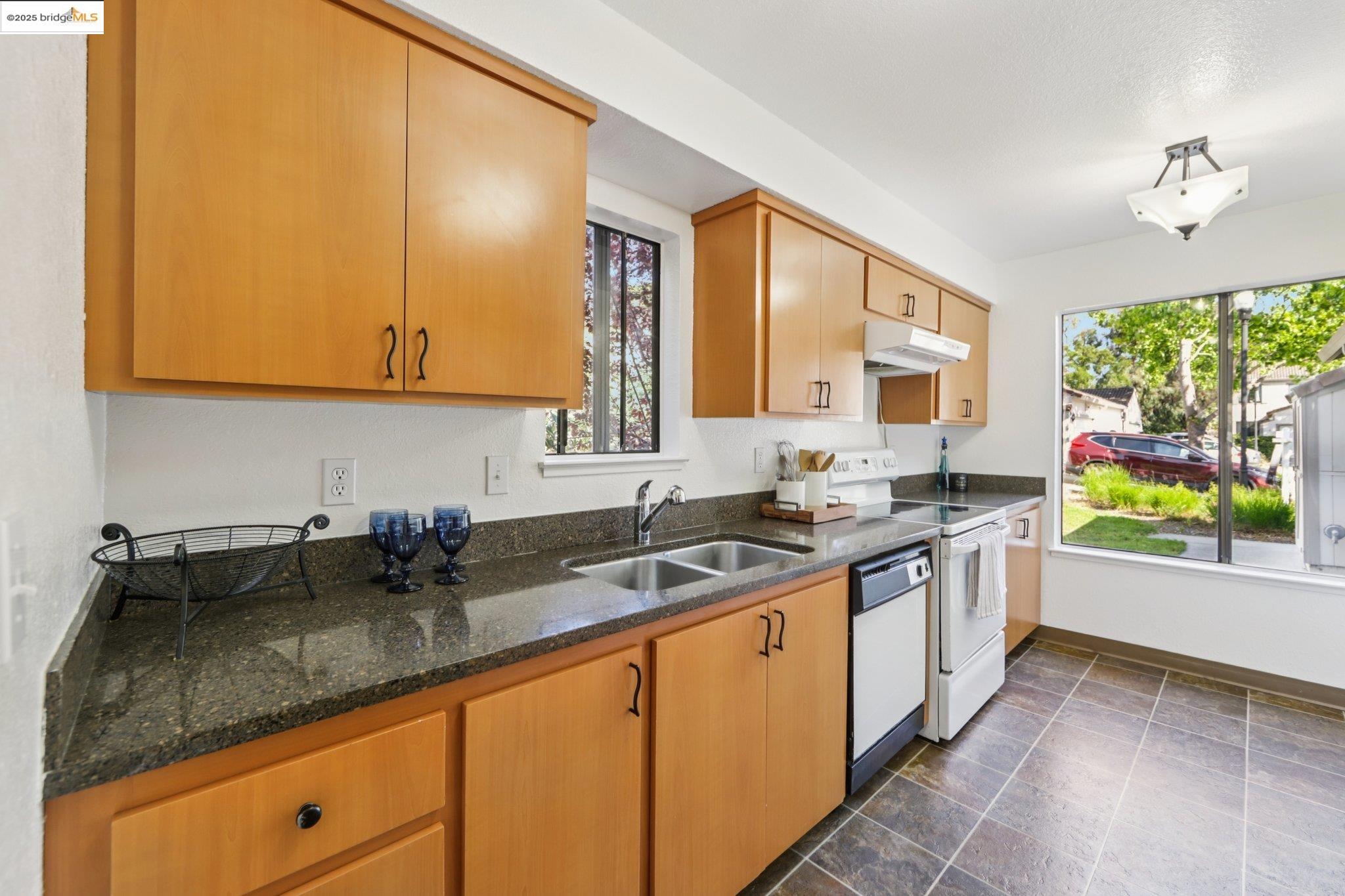 Photo #14: 41100784 Listing: Photo #14
