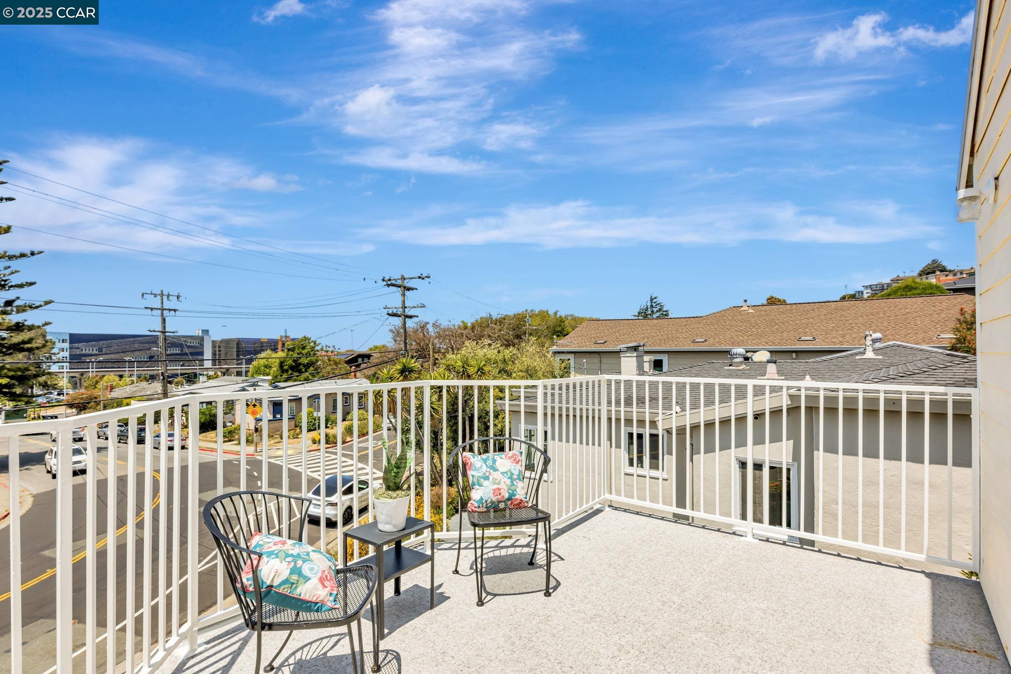 Detail Gallery Image 21 of 48 For 6607 Cutting Blvd, El Cerrito,  CA 94530 - 5 Beds | 4 Baths