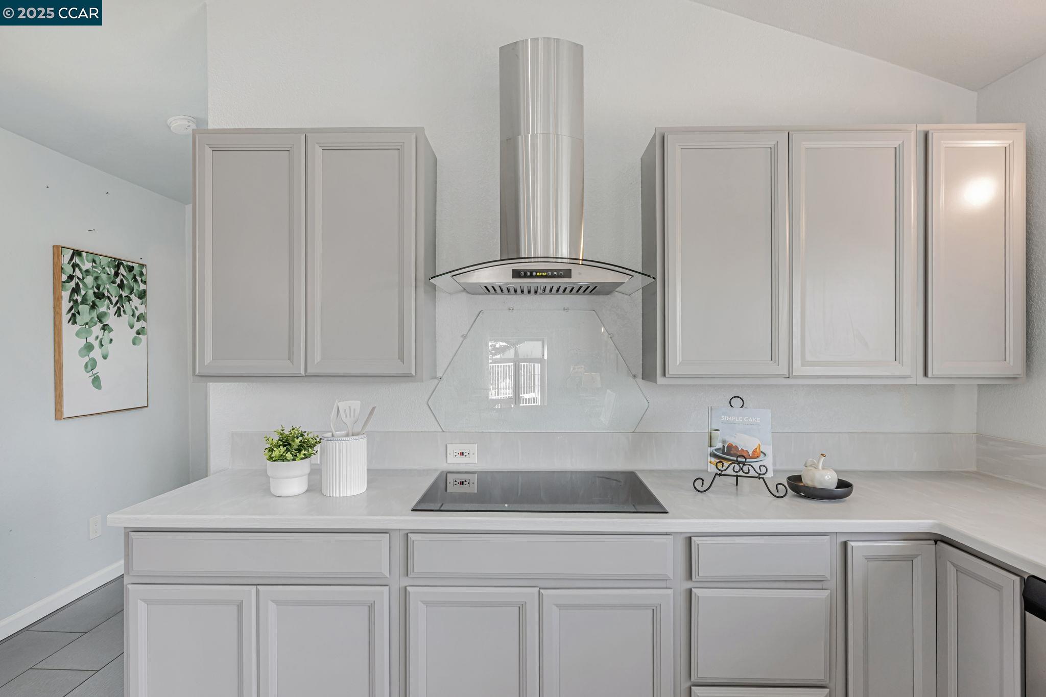 Detail Gallery Image 27 of 48 For 6607 Cutting Blvd, El Cerrito,  CA 94530 - 5 Beds | 4 Baths