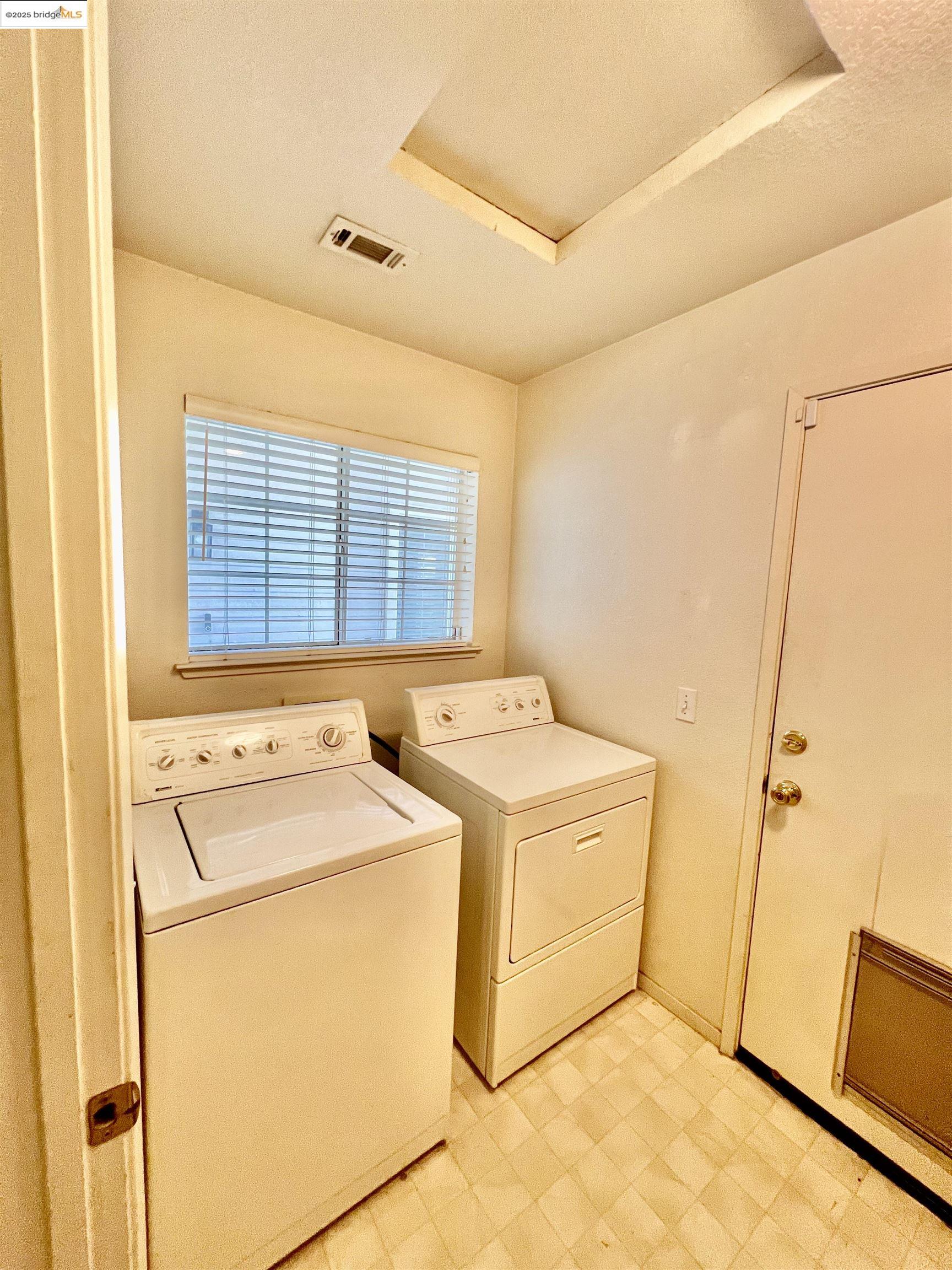 Detail Gallery Image 16 of 22 For 1908 Gordon Verner Cir, Stockton,  CA 95206 - 3 Beds | 2 Baths