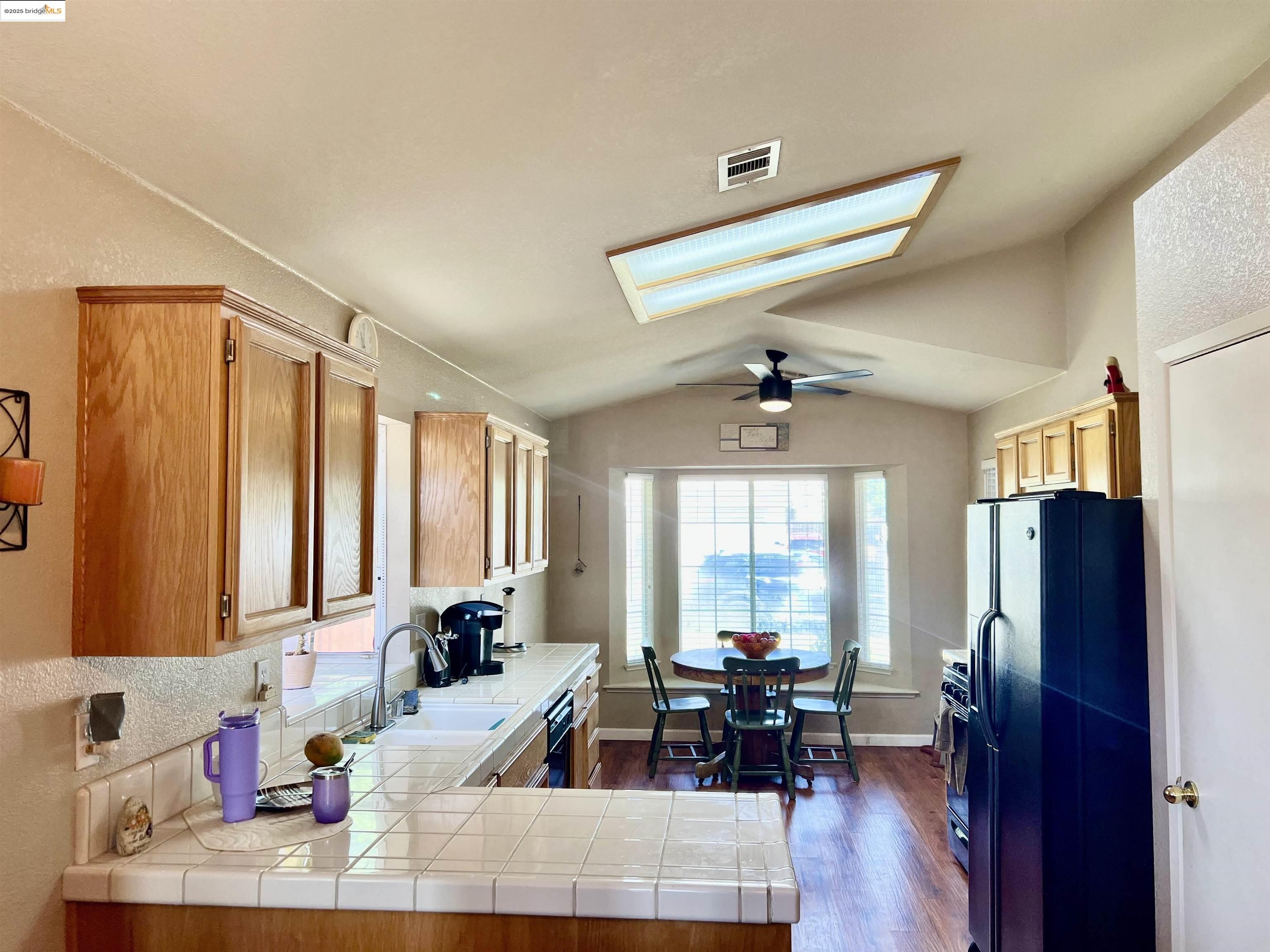 Detail Gallery Image 9 of 22 For 1908 Gordon Verner Cir, Stockton,  CA 95206 - 3 Beds | 2 Baths
