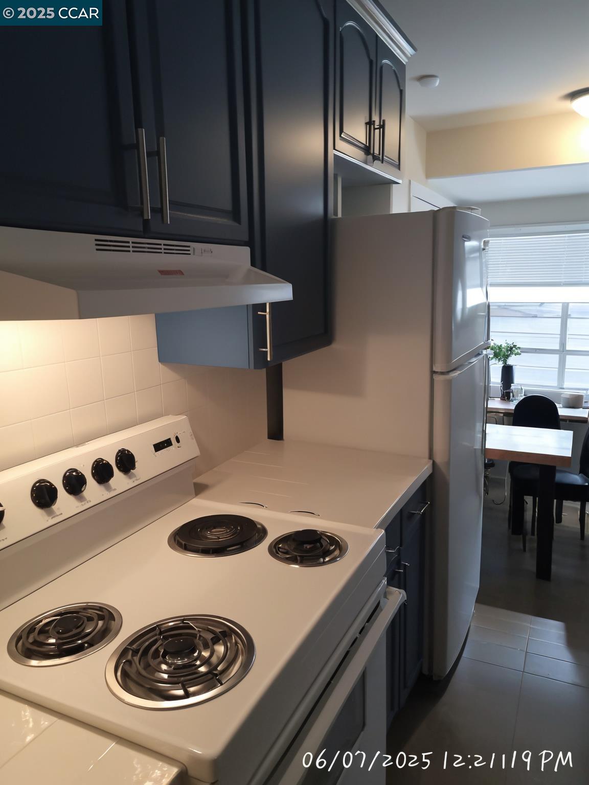 Photo #4: 41100800 Listing 