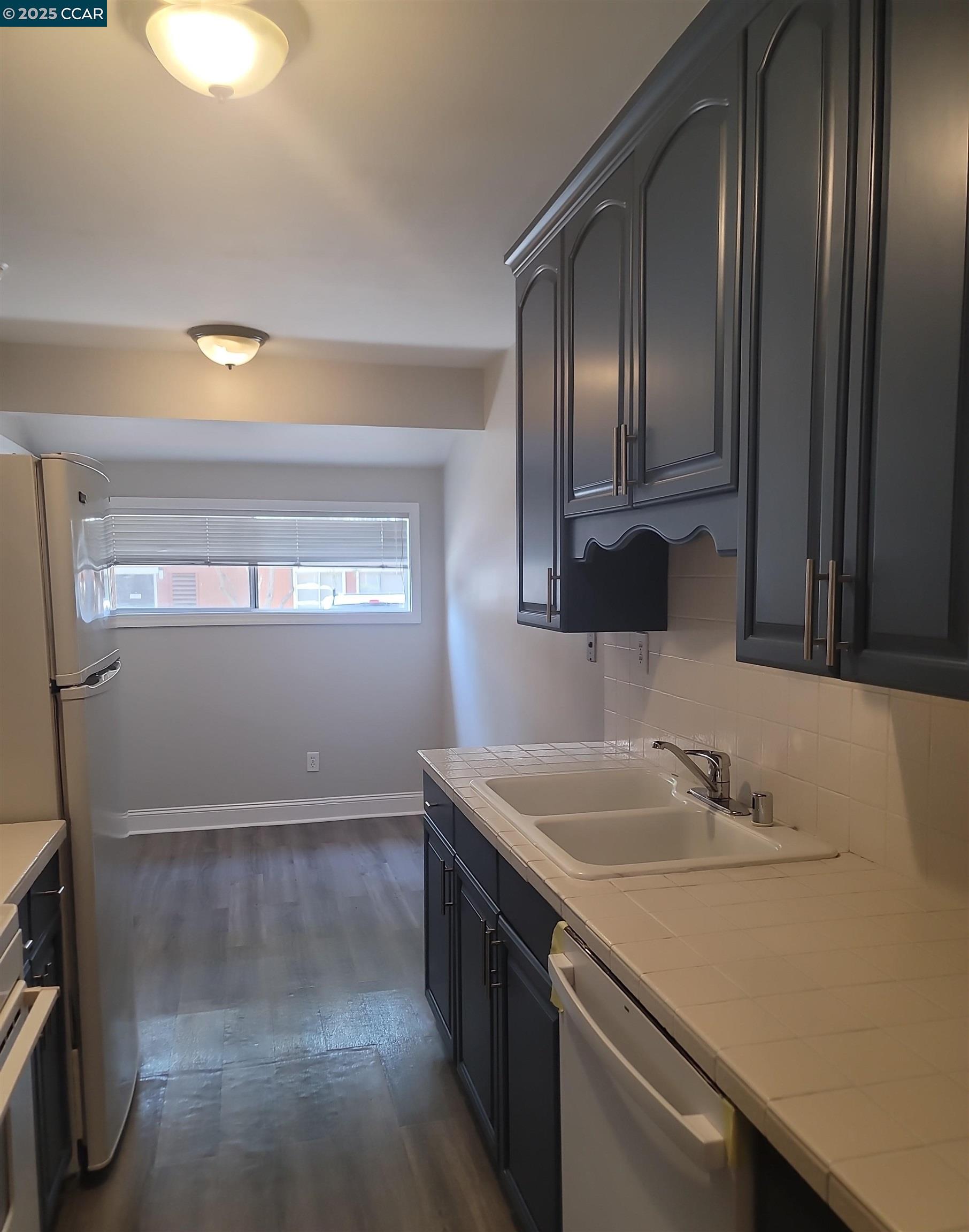 Detail Gallery Image 6 of 28 For 3051 Treat Blvd #129,  Concord,  CA 94518 - 1 Beds | 1 Baths