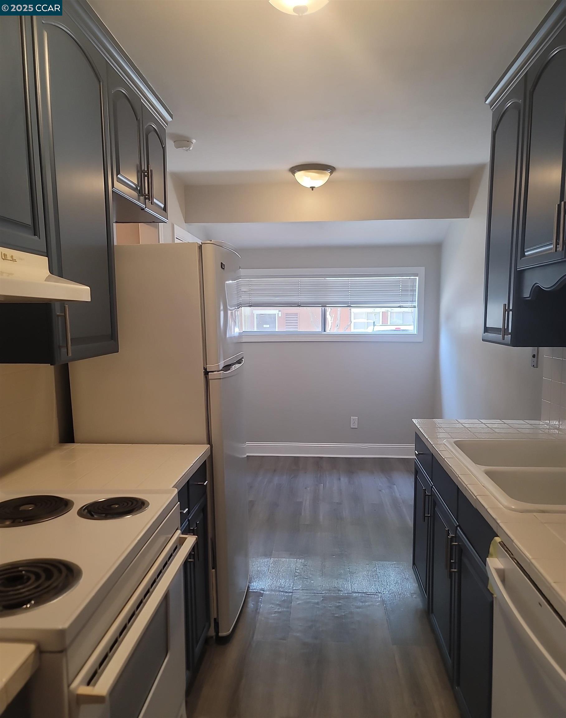 Detail Gallery Image 9 of 28 For 3051 Treat Blvd #129,  Concord,  CA 94518 - 1 Beds | 1 Baths