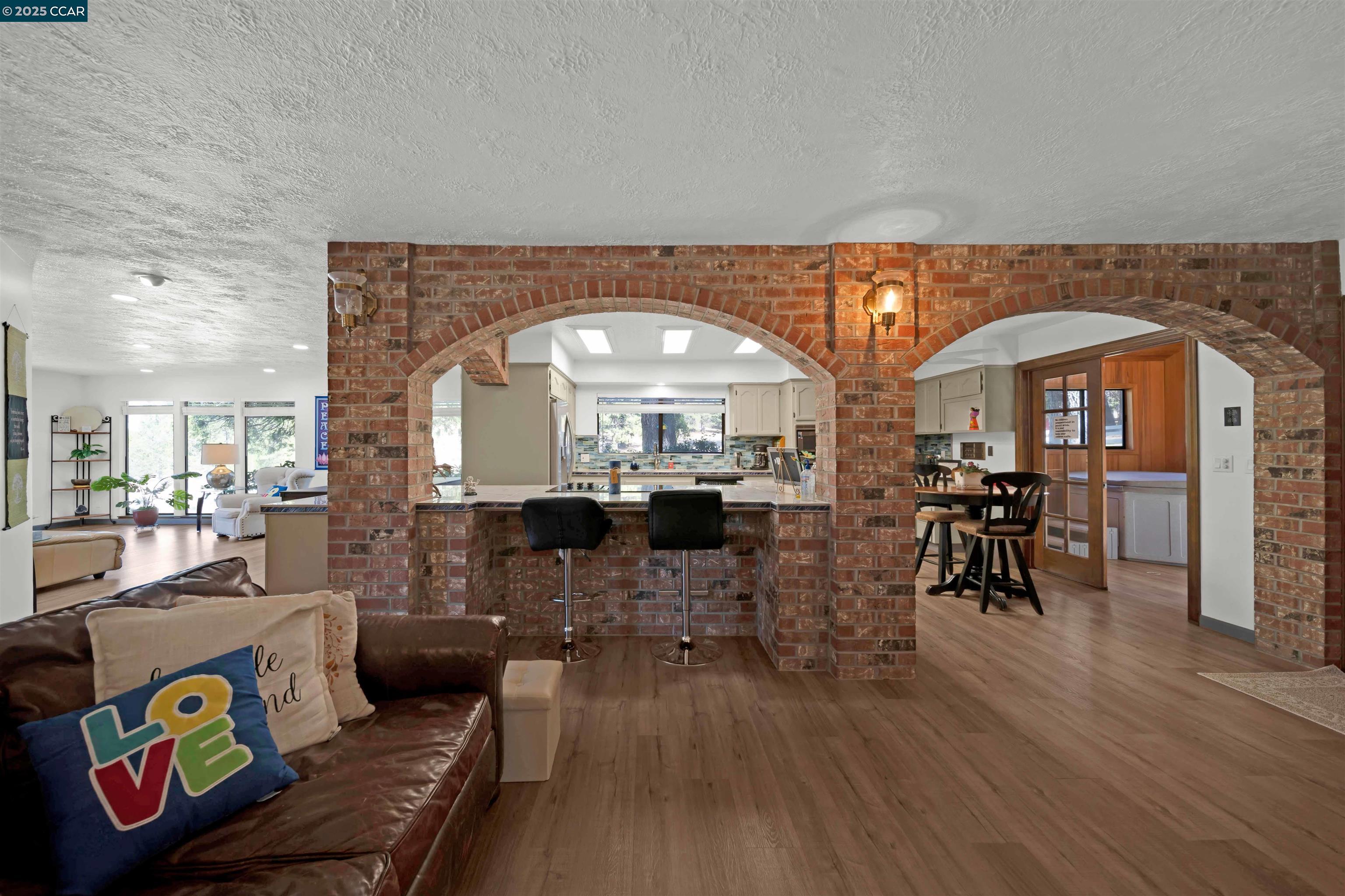 Detail Gallery Image 17 of 60 For 1324 Alves Dr, Weed,  CA 96094 - 4 Beds | 3 Baths