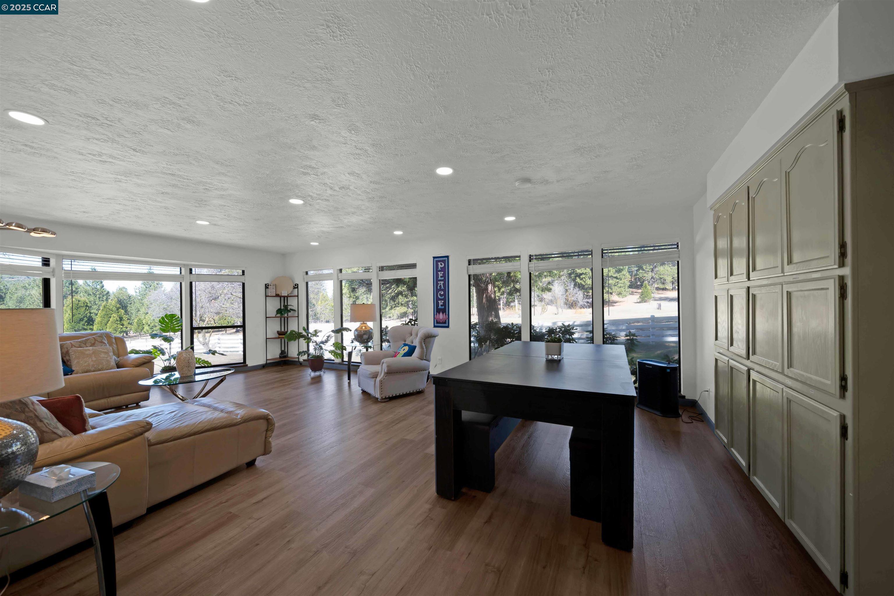 Detail Gallery Image 5 of 60 For 1324 Alves Dr, Weed,  CA 96094 - 4 Beds | 3 Baths