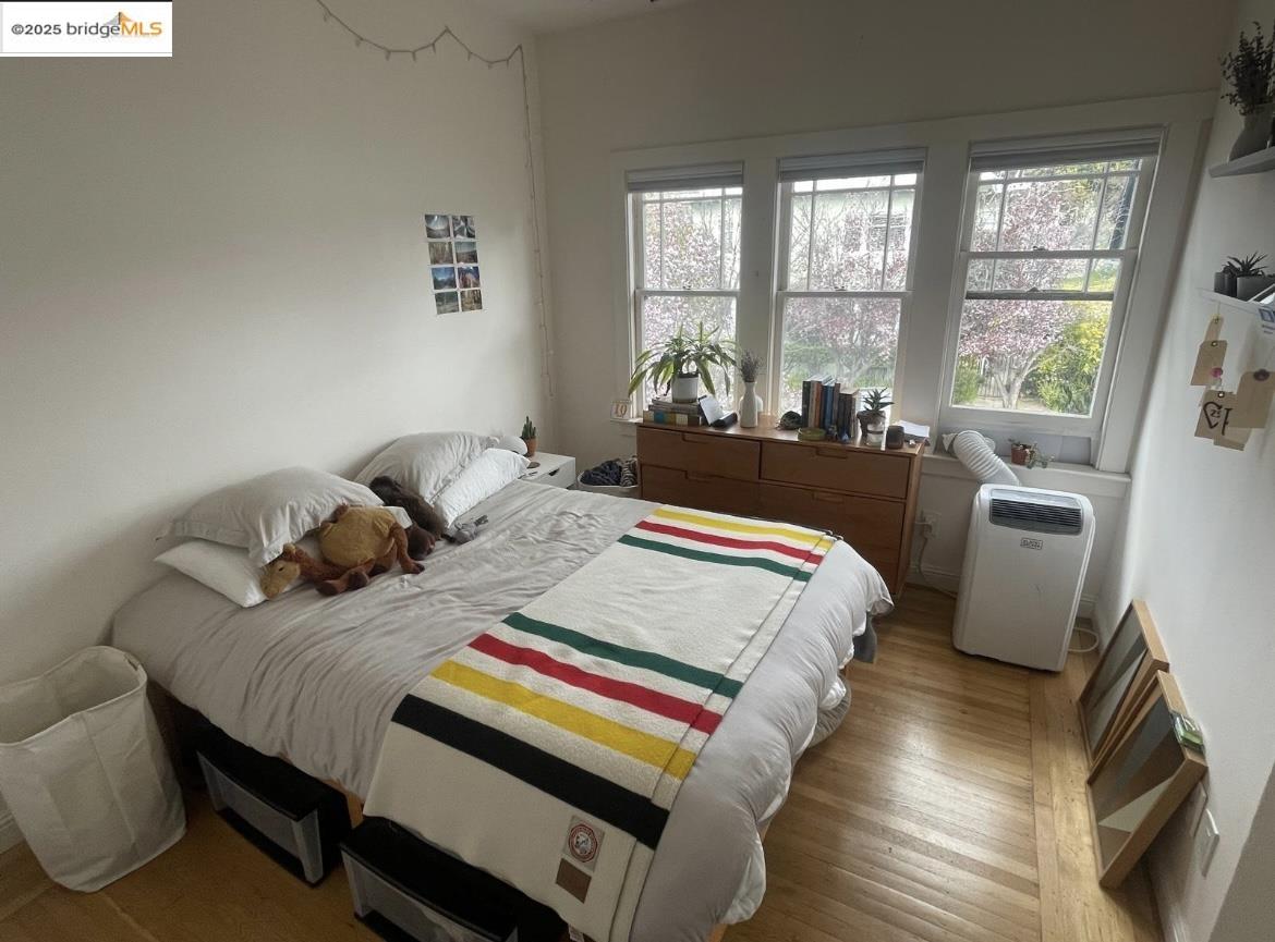 2942 HILLEGASS AVE # 3, Berkeley, California 94705, 1 Bedroom Bedrooms, 3 Rooms Rooms,1 BathroomBathrooms,Residential Lease,For Rent,2942 HILLEGASS AVE # 3,41100803