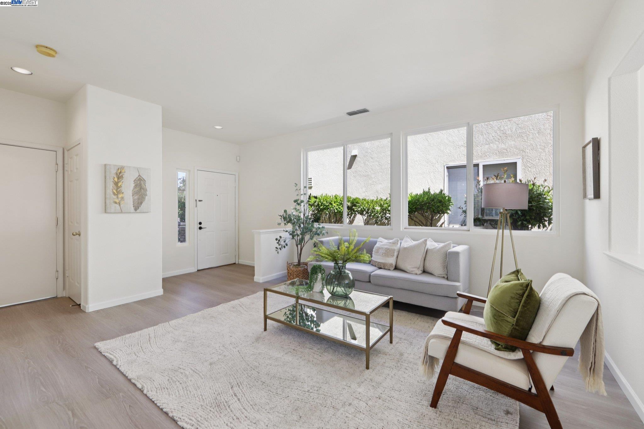 Detail Gallery Image 2 of 39 For 99 Elder Dr, Pacheco,  CA 94553 - 4 Beds | 2/1 Baths
