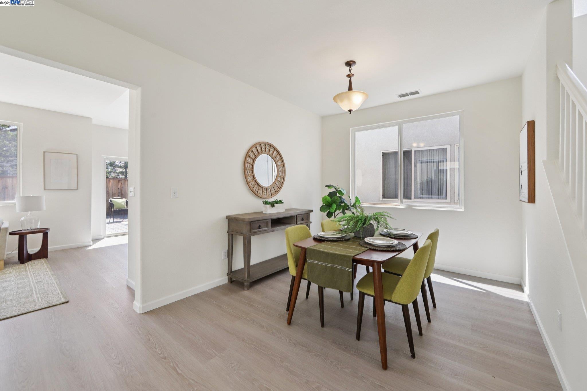 Detail Gallery Image 6 of 39 For 99 Elder Dr, Pacheco,  CA 94553 - 4 Beds | 2/1 Baths