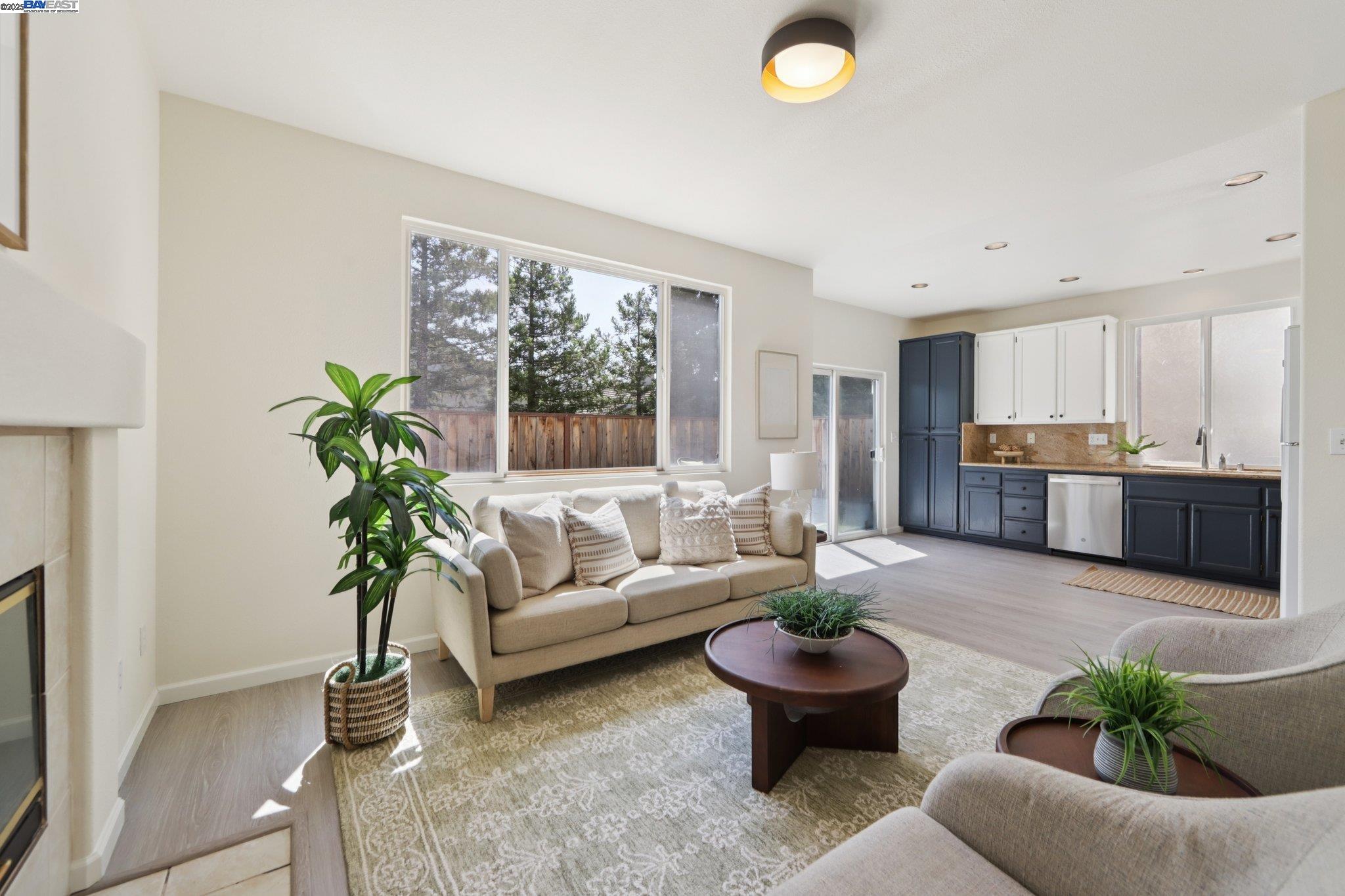 Detail Gallery Image 8 of 39 For 99 Elder Dr, Pacheco,  CA 94553 - 4 Beds | 2/1 Baths