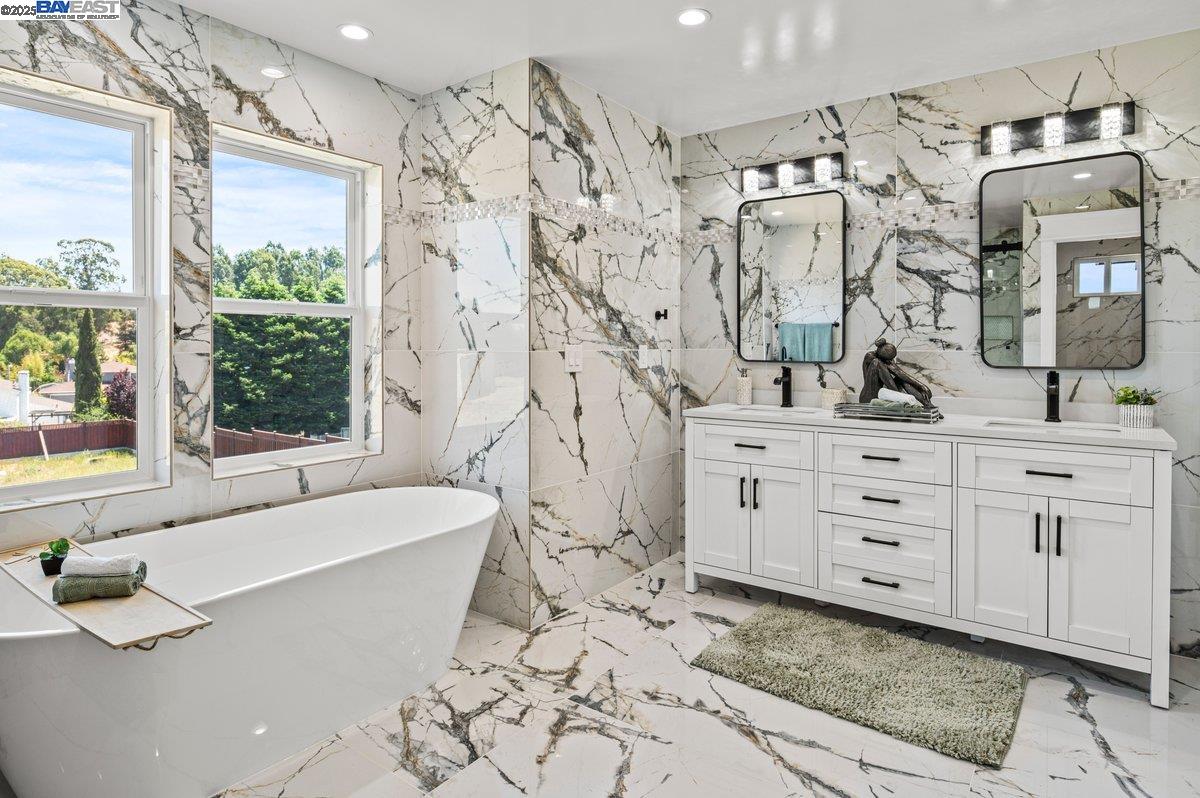 Detail Gallery Image 34 of 57 For 3291 D St, Hayward,  CA 94541 - 6 Beds | 5/1 Baths