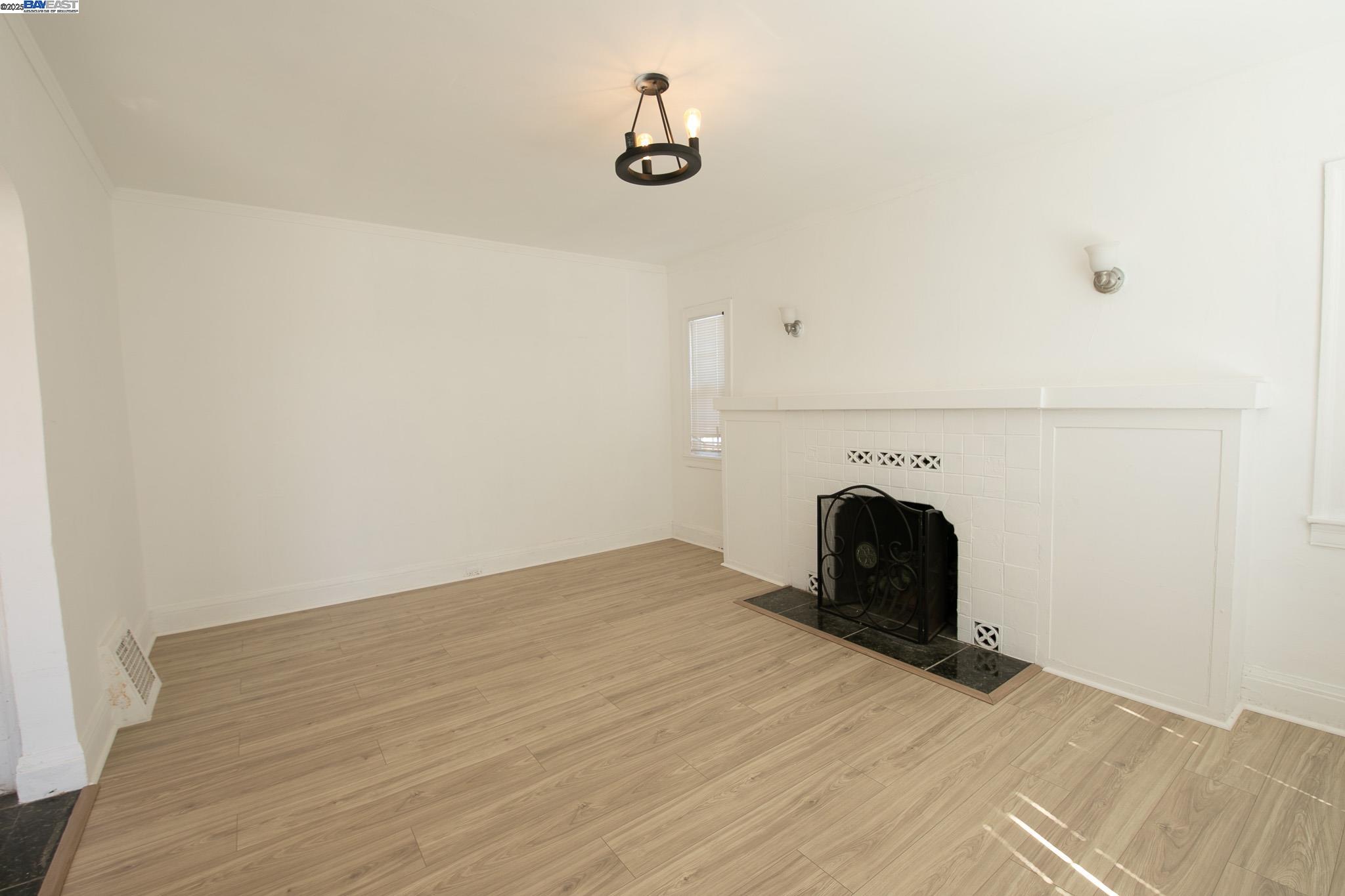 7800 Lockwood St, Oakland, California 94621, 3 Bedrooms Bedrooms, 6 Rooms Rooms,2 BathroomsBathrooms,Residential Lease,For Rent,7800 Lockwood St,41100817