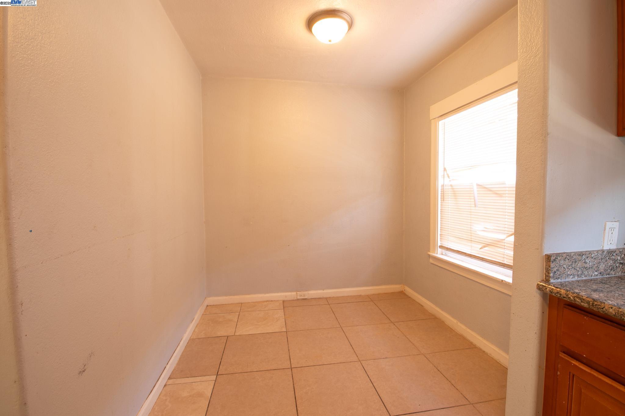 7800 Lockwood St, Oakland, California 94621, 3 Bedrooms Bedrooms, 6 Rooms Rooms,2 BathroomsBathrooms,Residential Lease,For Rent,7800 Lockwood St,41100817