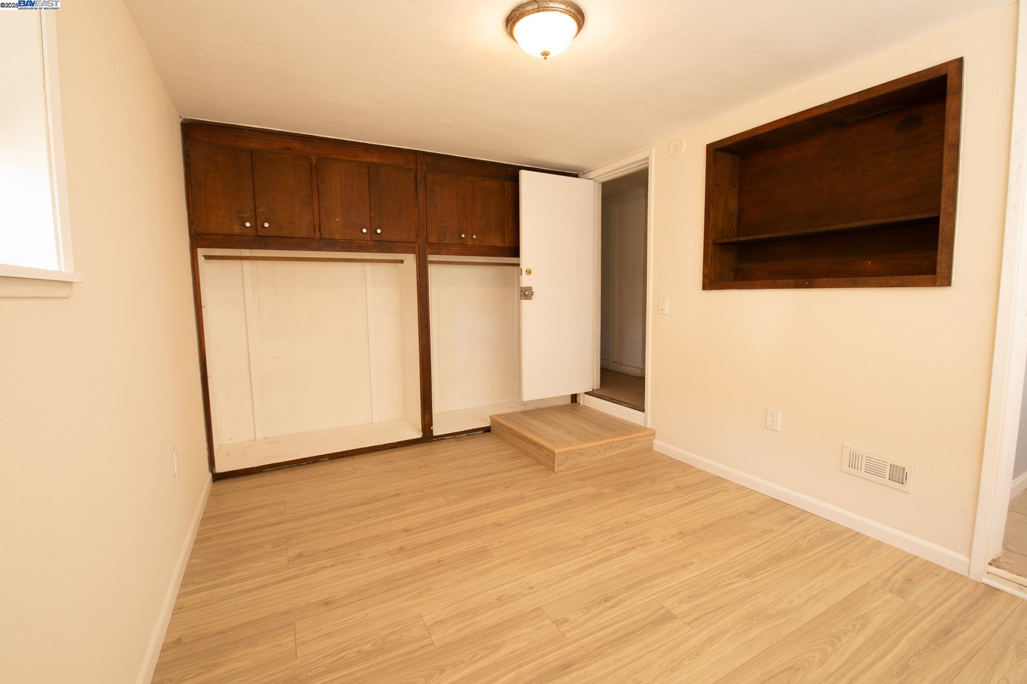 7800 Lockwood St, Oakland, California 94621, 3 Bedrooms Bedrooms, 6 Rooms Rooms,2 BathroomsBathrooms,Residential Lease,For Rent,7800 Lockwood St,41100817