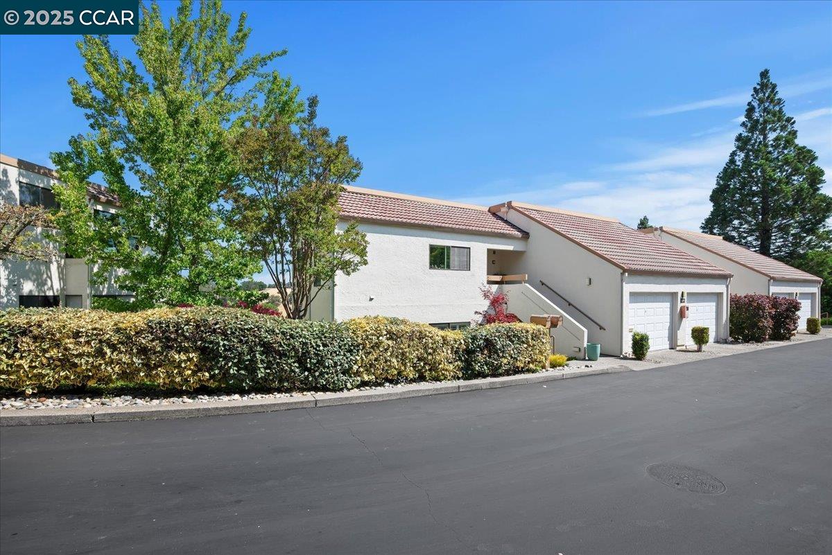 Detail Gallery Image 2 of 52 For 3274 Ptarmigan Dr 1a,  Walnut Creek,  CA 94595 - 2 Beds | 2 Baths