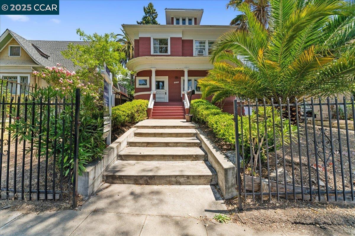 Detail Gallery Image 2 of 48 For 1625 Martin Luther King Jr Way, Berkeley,  CA 94709 - – Beds | – Baths