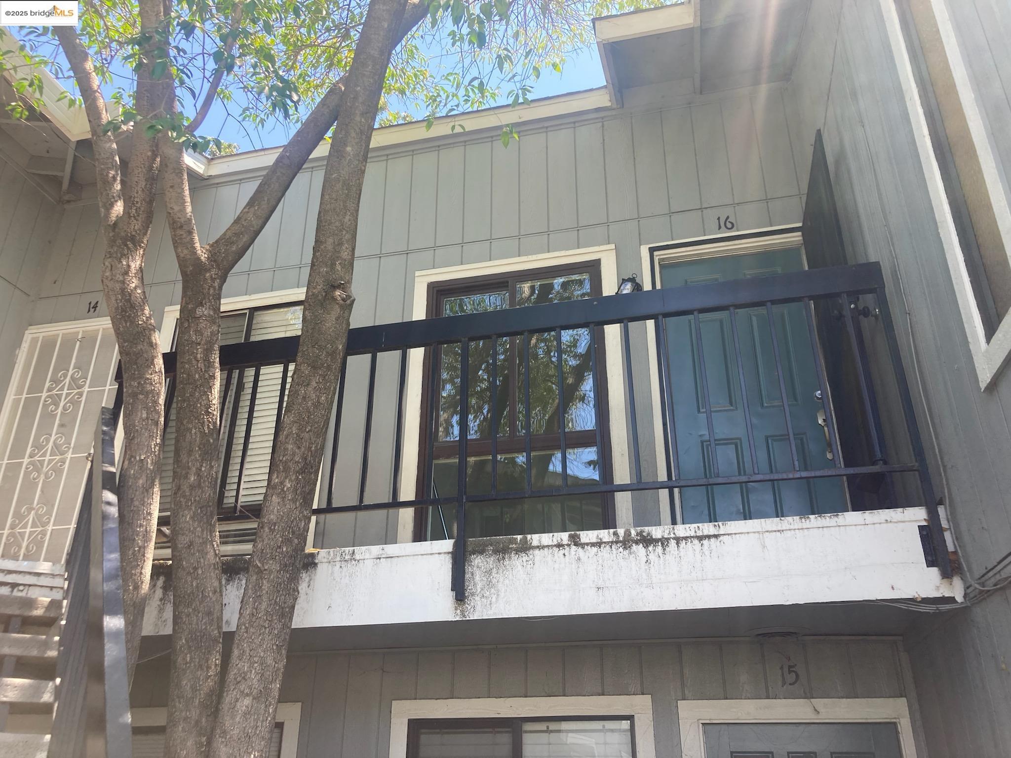 Detail Gallery Image 1 of 1 For 1326 Oak Terrace Ct #16,  Sacramento,  CA 95825 - 3 Beds | 2 Baths