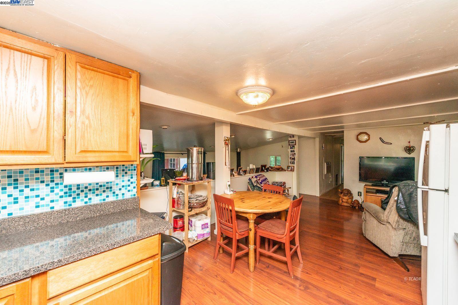 Detail Gallery Image 17 of 47 For 2940 Dutch Creek, Junction City,  CA 96048 - 2 Beds | 1 Baths