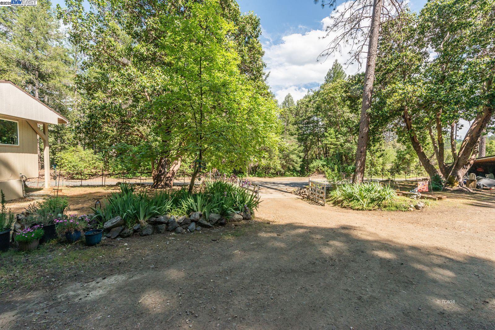 Detail Gallery Image 31 of 47 For 2940 Dutch Creek, Junction City,  CA 96048 - 2 Beds | 1 Baths