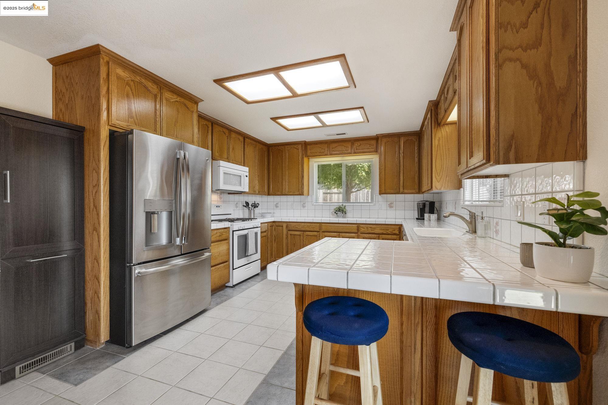 Detail Gallery Image 11 of 33 For 10677 Oak Leaf Ct, Jamestown,  CA 95327 - 3 Beds | 2 Baths