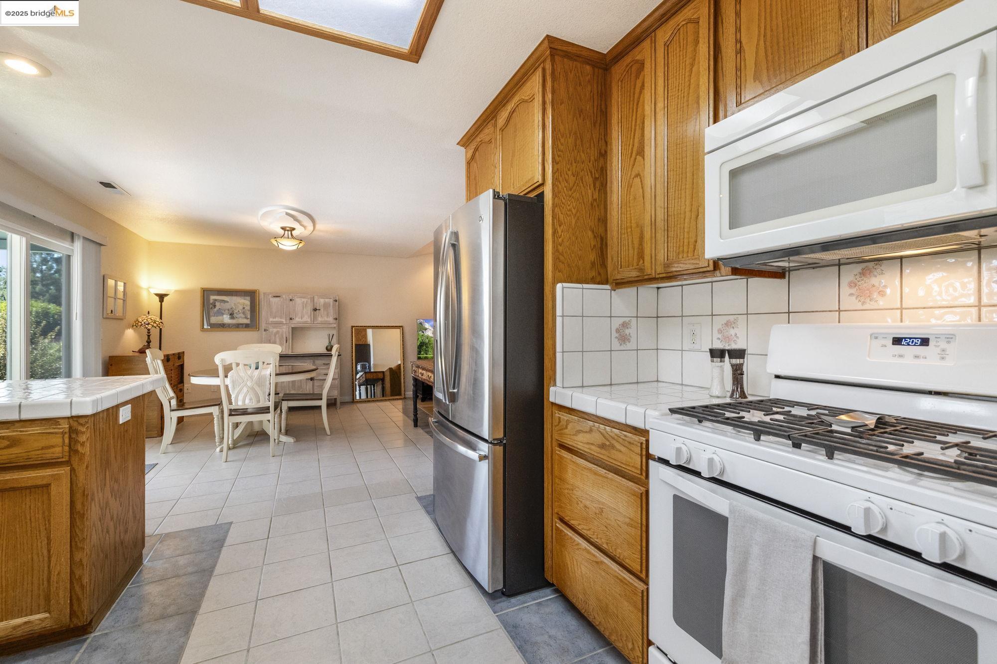 Detail Gallery Image 14 of 33 For 10677 Oak Leaf Ct, Jamestown,  CA 95327 - 3 Beds | 2 Baths