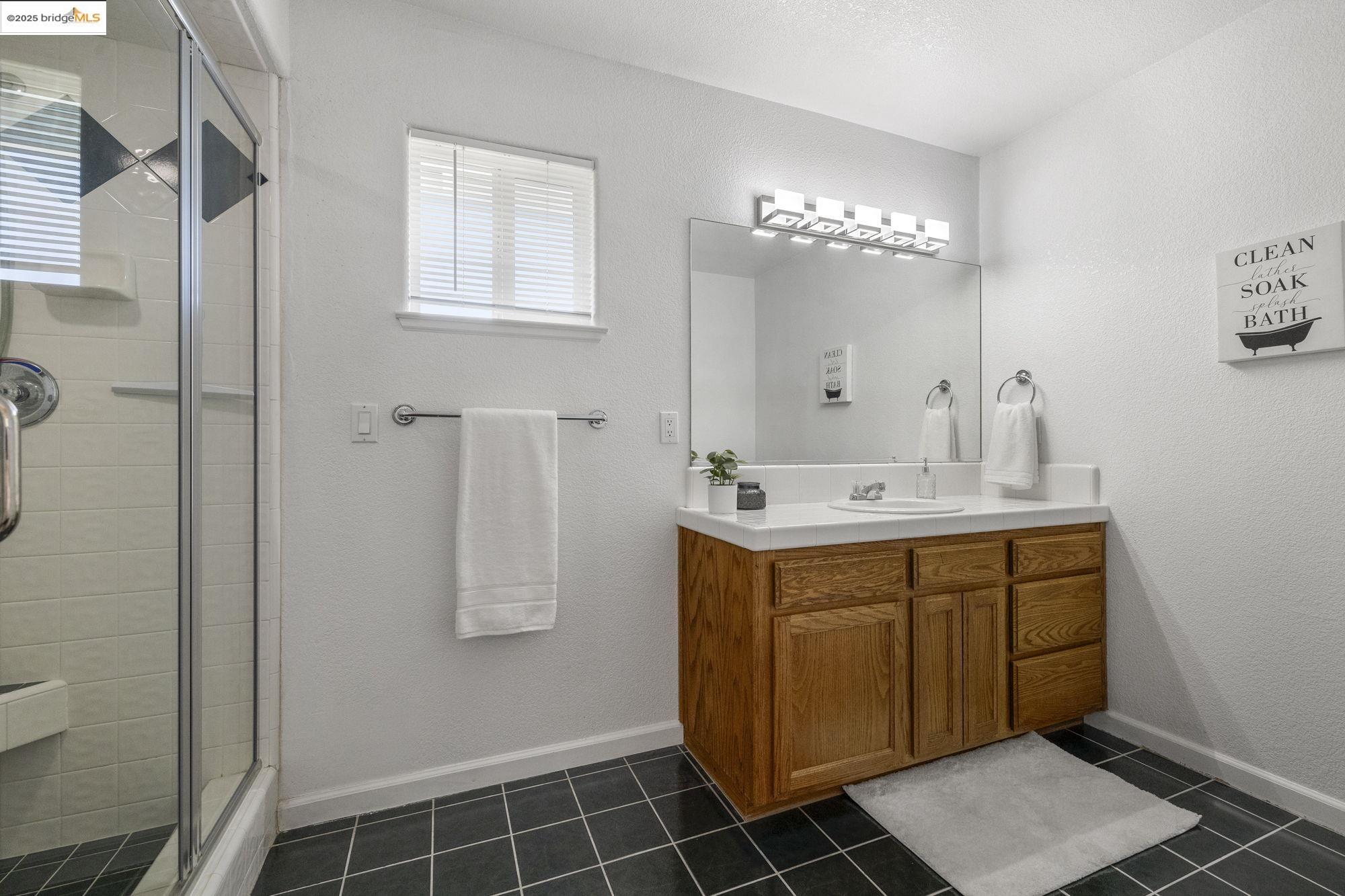 Detail Gallery Image 18 of 33 For 10677 Oak Leaf Ct, Jamestown,  CA 95327 - 3 Beds | 2 Baths