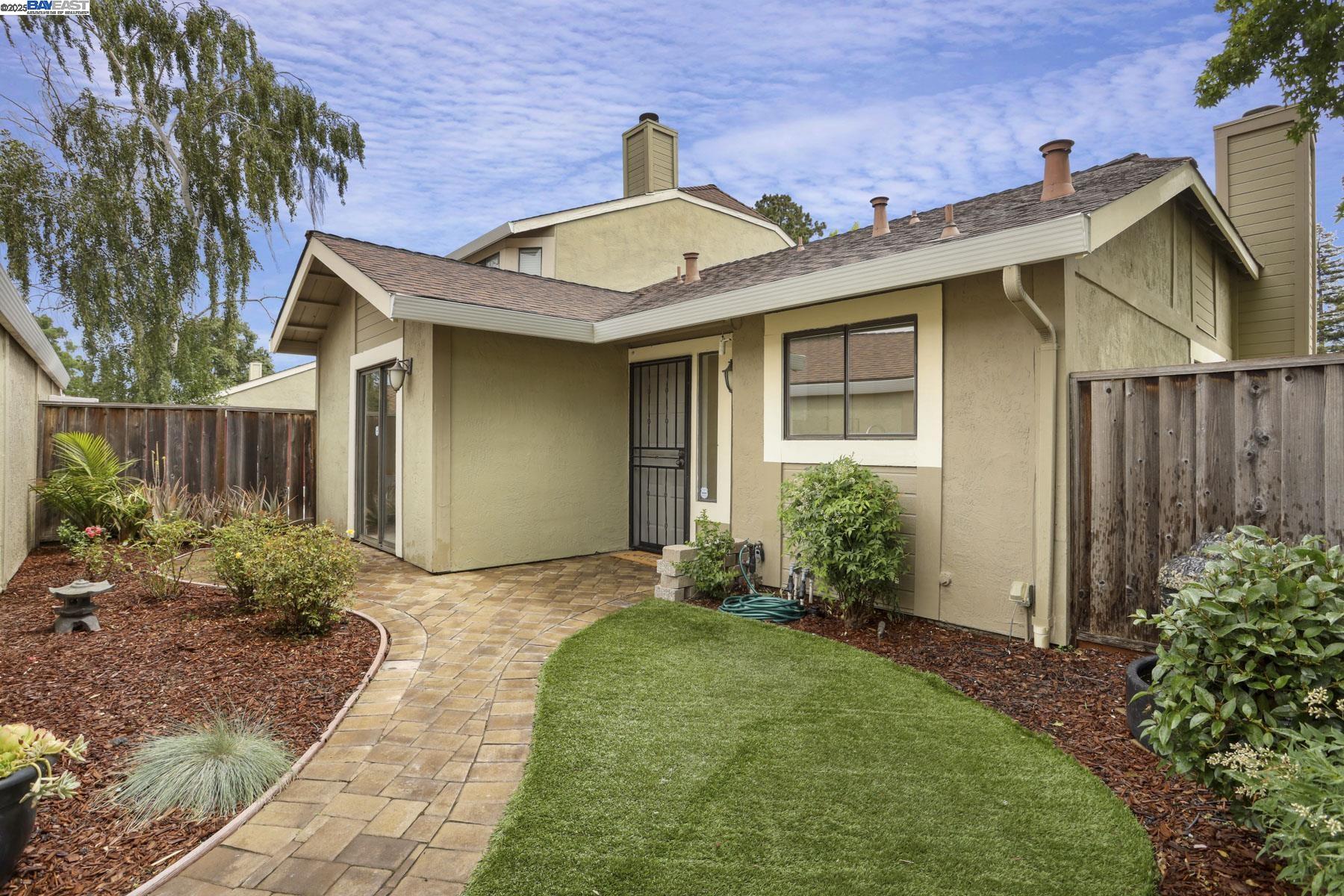 Detail Gallery Image 1 of 1 For 7622 Arbor Creek Circle, Dublin,  CA 94568 - 2 Beds | 2 Baths