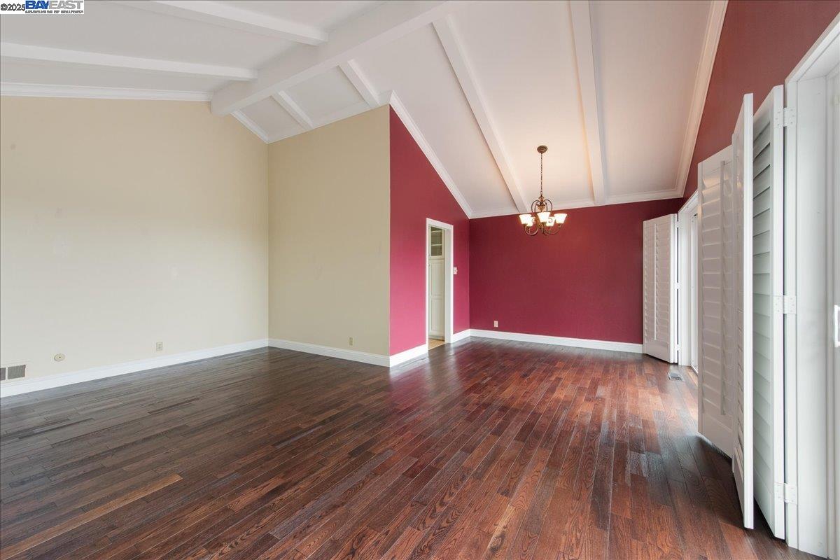 Detail Gallery Image 11 of 42 For 5161 Saddle Brook Dr, Oakland,  CA 94619 - 3 Beds | 2 Baths