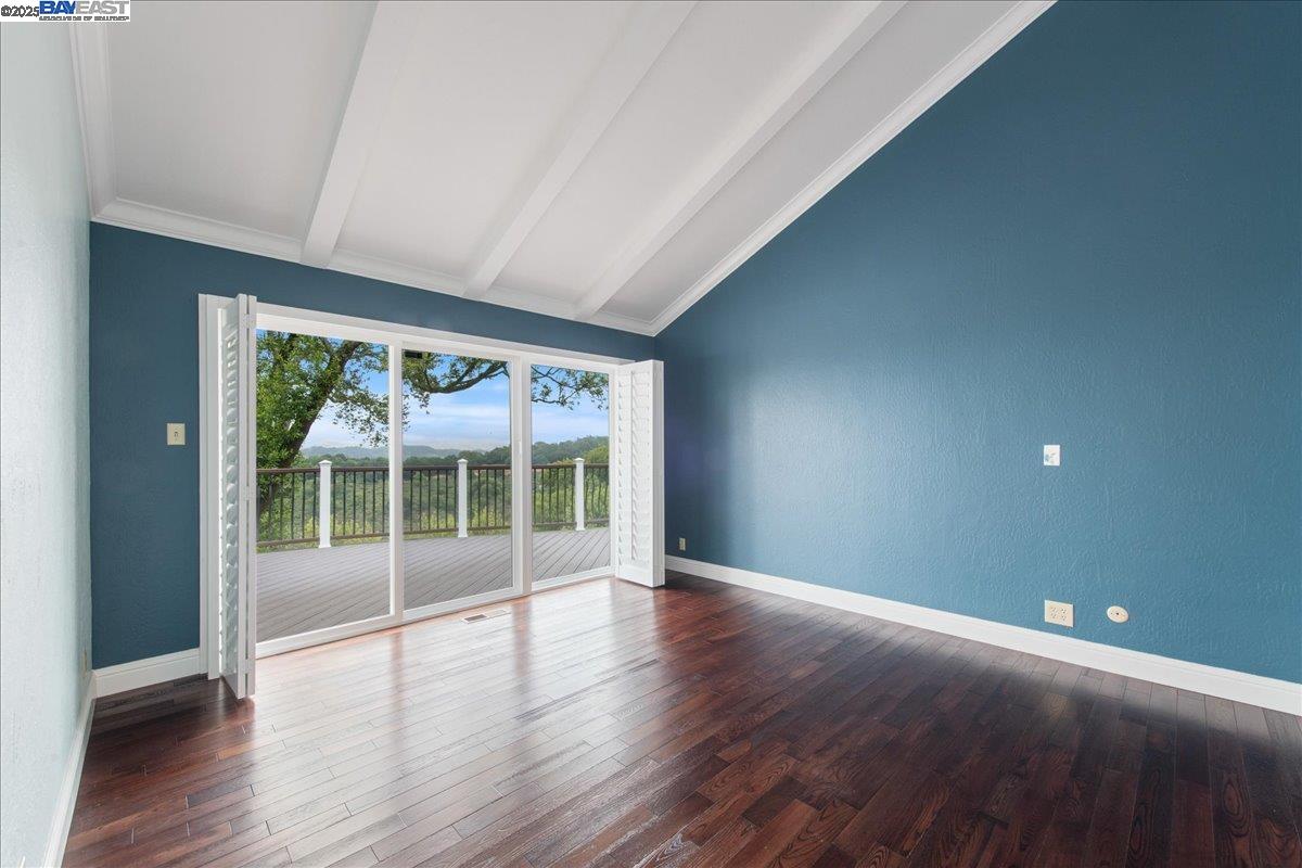 Detail Gallery Image 16 of 42 For 5161 Saddle Brook Dr, Oakland,  CA 94619 - 3 Beds | 2 Baths