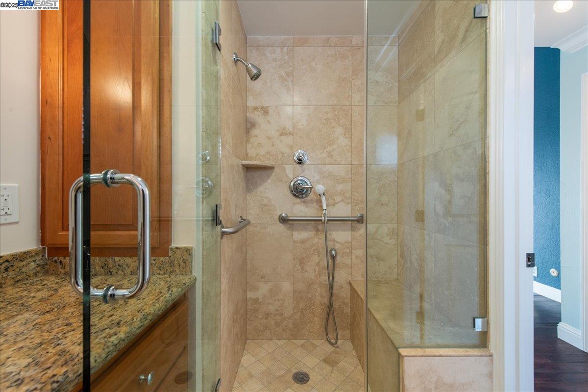Detail Gallery Image 21 of 42 For 5161 Saddle Brook Dr, Oakland,  CA 94619 - 3 Beds | 2 Baths
