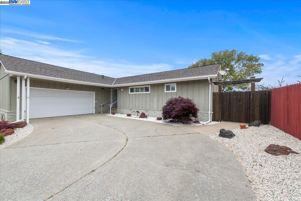 Detail Gallery Image 28 of 42 For 5161 Saddle Brook Dr, Oakland,  CA 94619 - 3 Beds | 2 Baths
