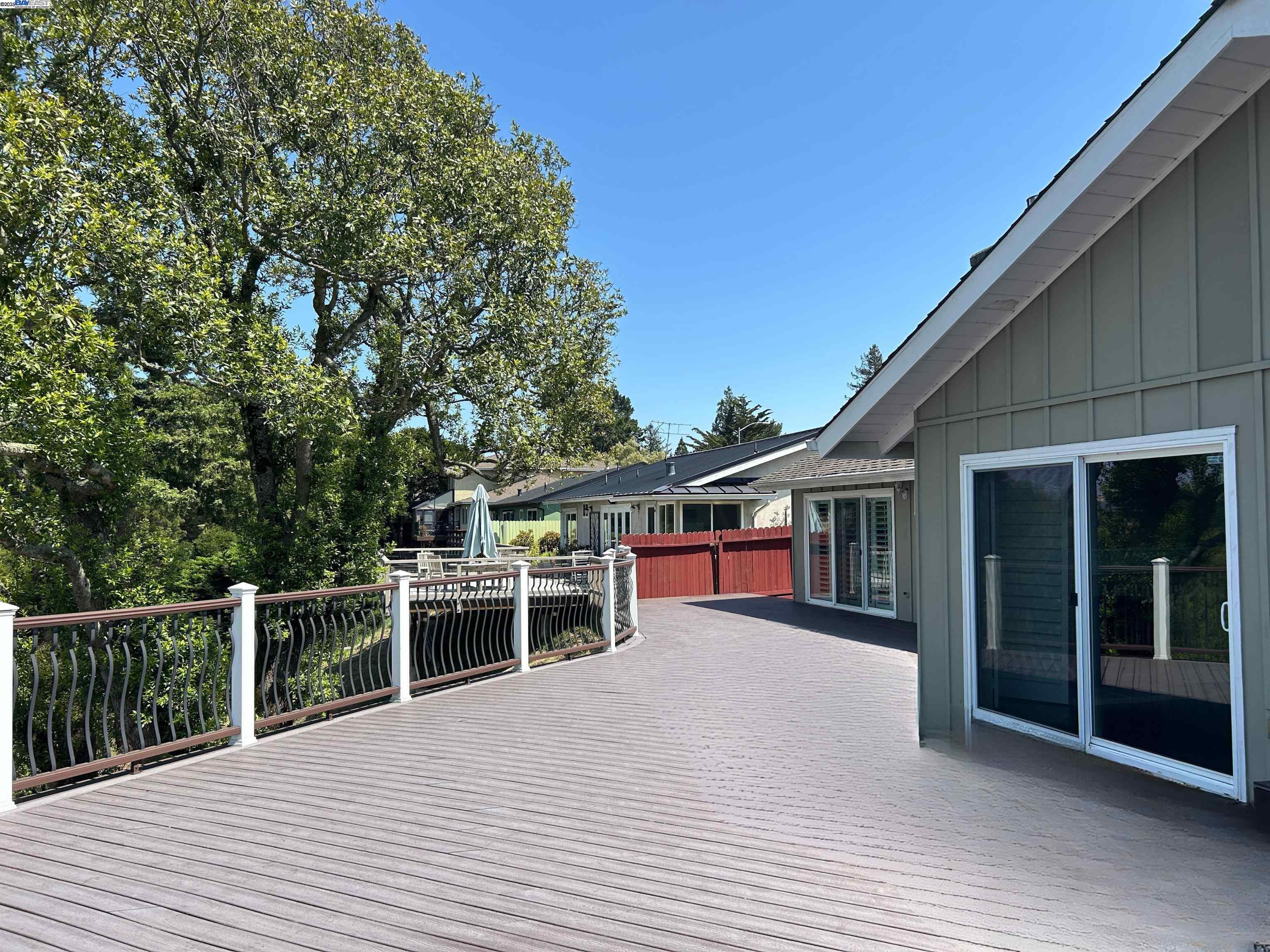 Detail Gallery Image 35 of 42 For 5161 Saddle Brook Dr, Oakland,  CA 94619 - 3 Beds | 2 Baths