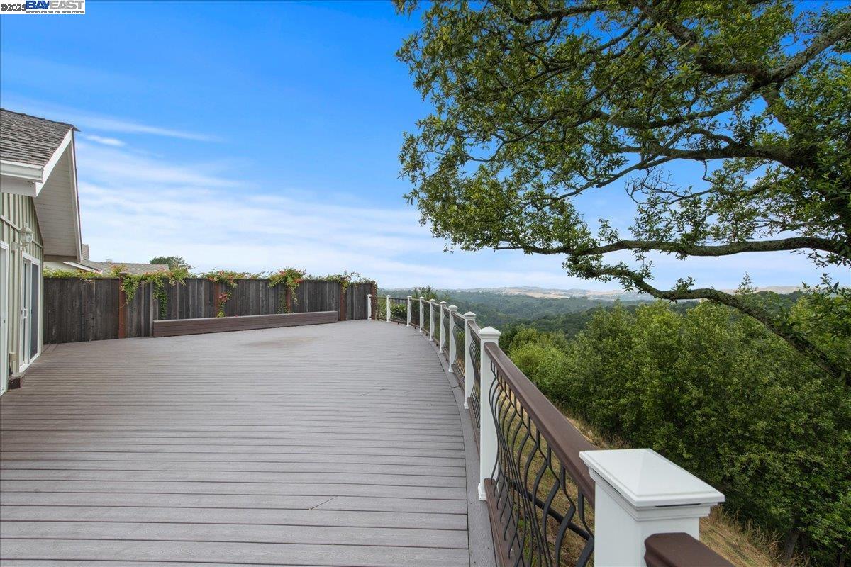 Detail Gallery Image 37 of 42 For 5161 Saddle Brook Dr, Oakland,  CA 94619 - 3 Beds | 2 Baths