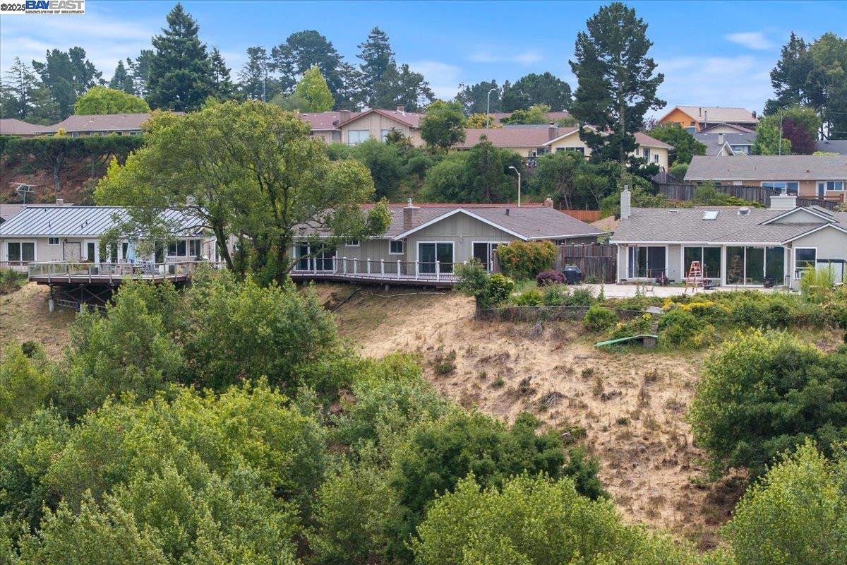 Detail Gallery Image 40 of 42 For 5161 Saddle Brook Dr, Oakland,  CA 94619 - 3 Beds | 2 Baths