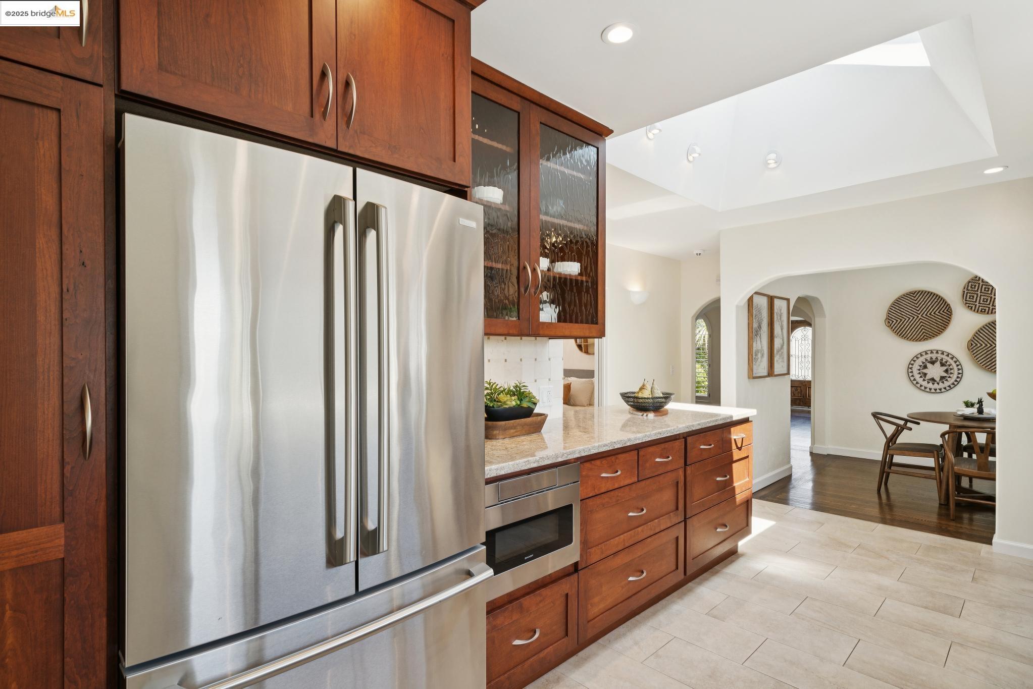 Detail Gallery Image 16 of 53 For 338 Berkeley Park Blvd, Kensington,  CA 94707 - 3 Beds | 2 Baths
