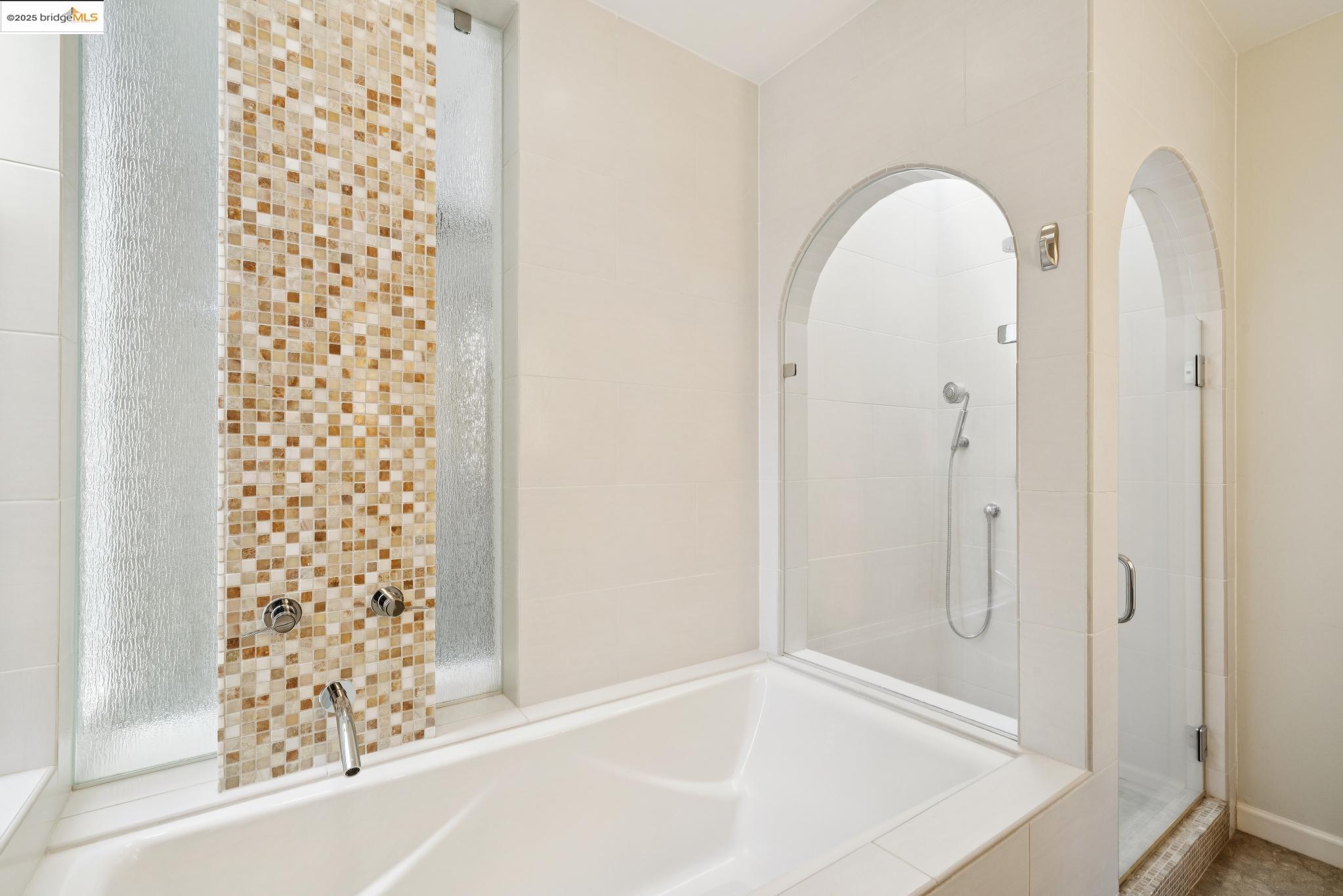 Detail Gallery Image 22 of 53 For 338 Berkeley Park Blvd, Kensington,  CA 94707 - 3 Beds | 2 Baths