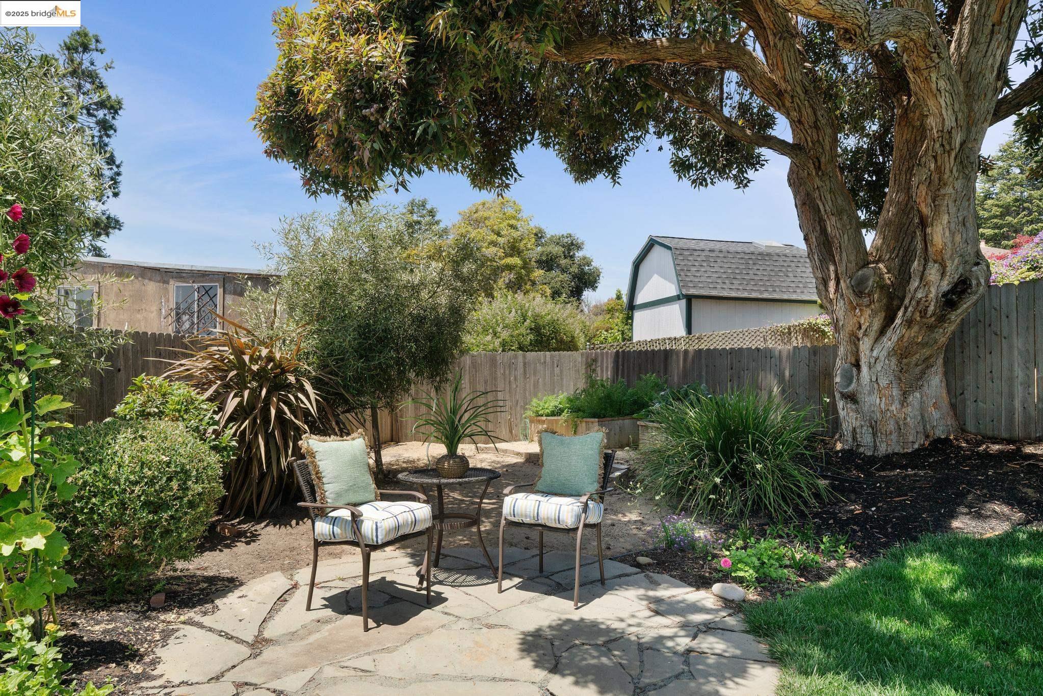 Detail Gallery Image 33 of 53 For 338 Berkeley Park Blvd, Kensington,  CA 94707 - 3 Beds | 2 Baths