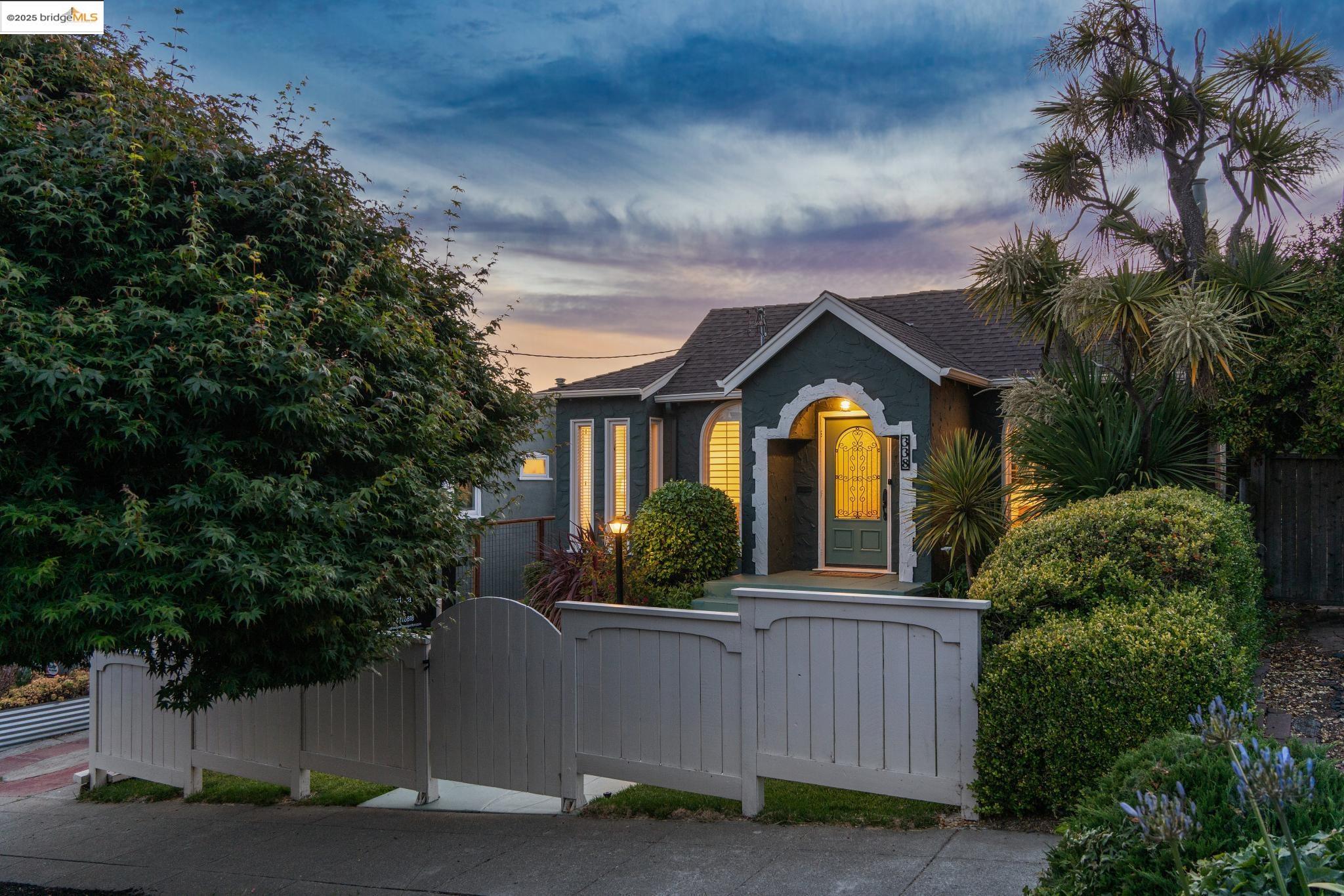 Detail Gallery Image 35 of 53 For 338 Berkeley Park Blvd, Kensington,  CA 94707 - 3 Beds | 2 Baths