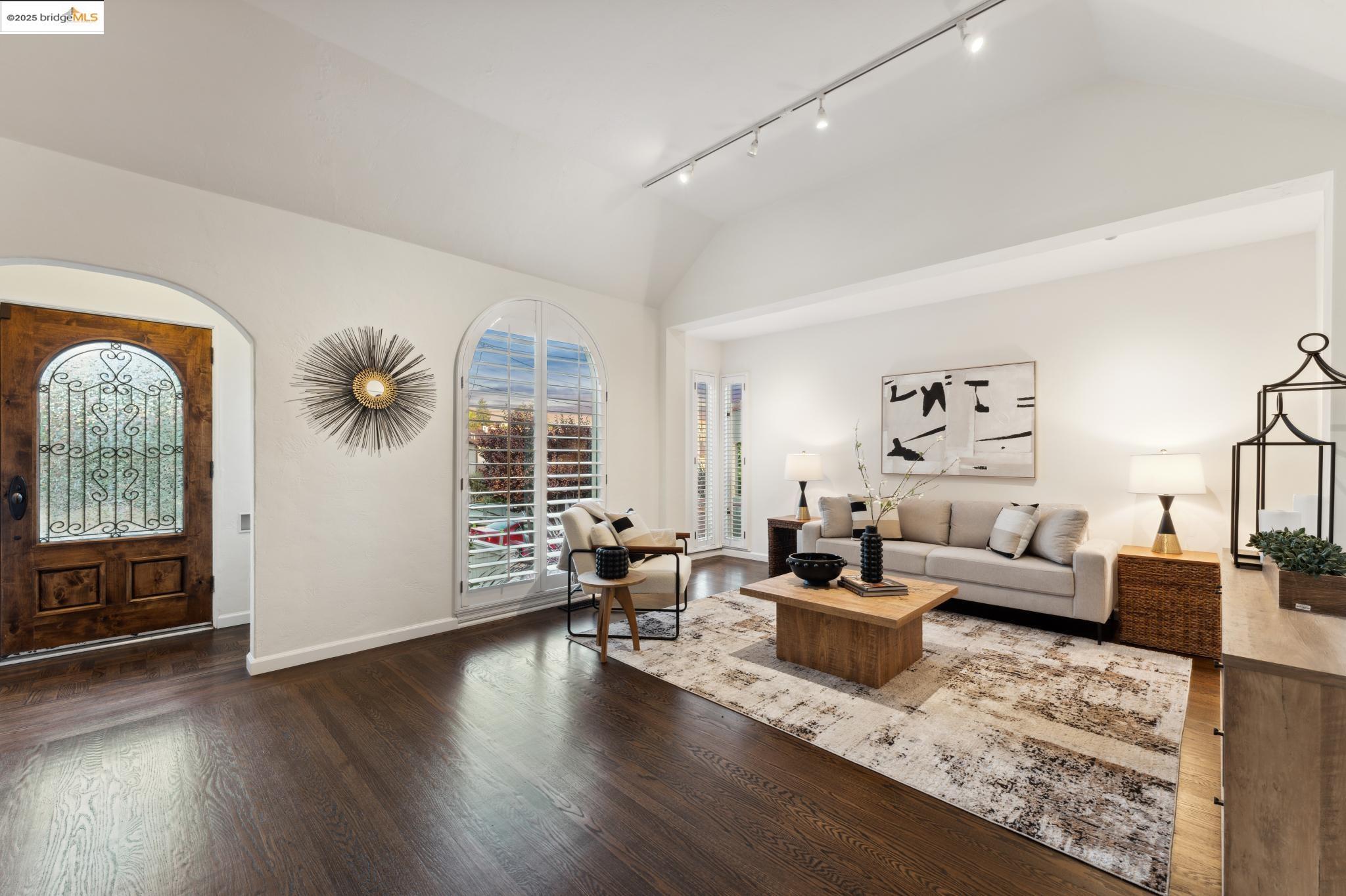 Detail Gallery Image 38 of 53 For 338 Berkeley Park Blvd, Kensington,  CA 94707 - 3 Beds | 2 Baths