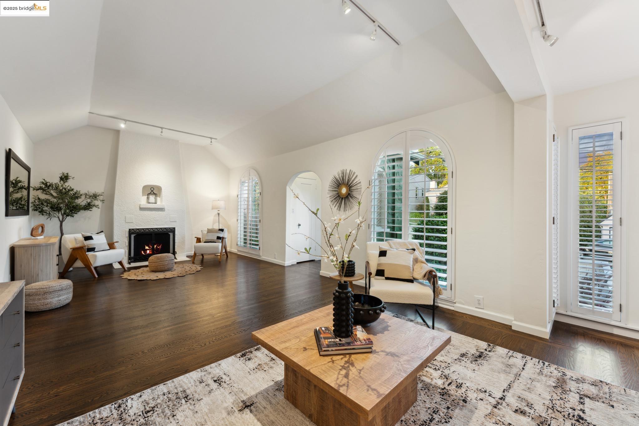 Detail Gallery Image 39 of 53 For 338 Berkeley Park Blvd, Kensington,  CA 94707 - 3 Beds | 2 Baths