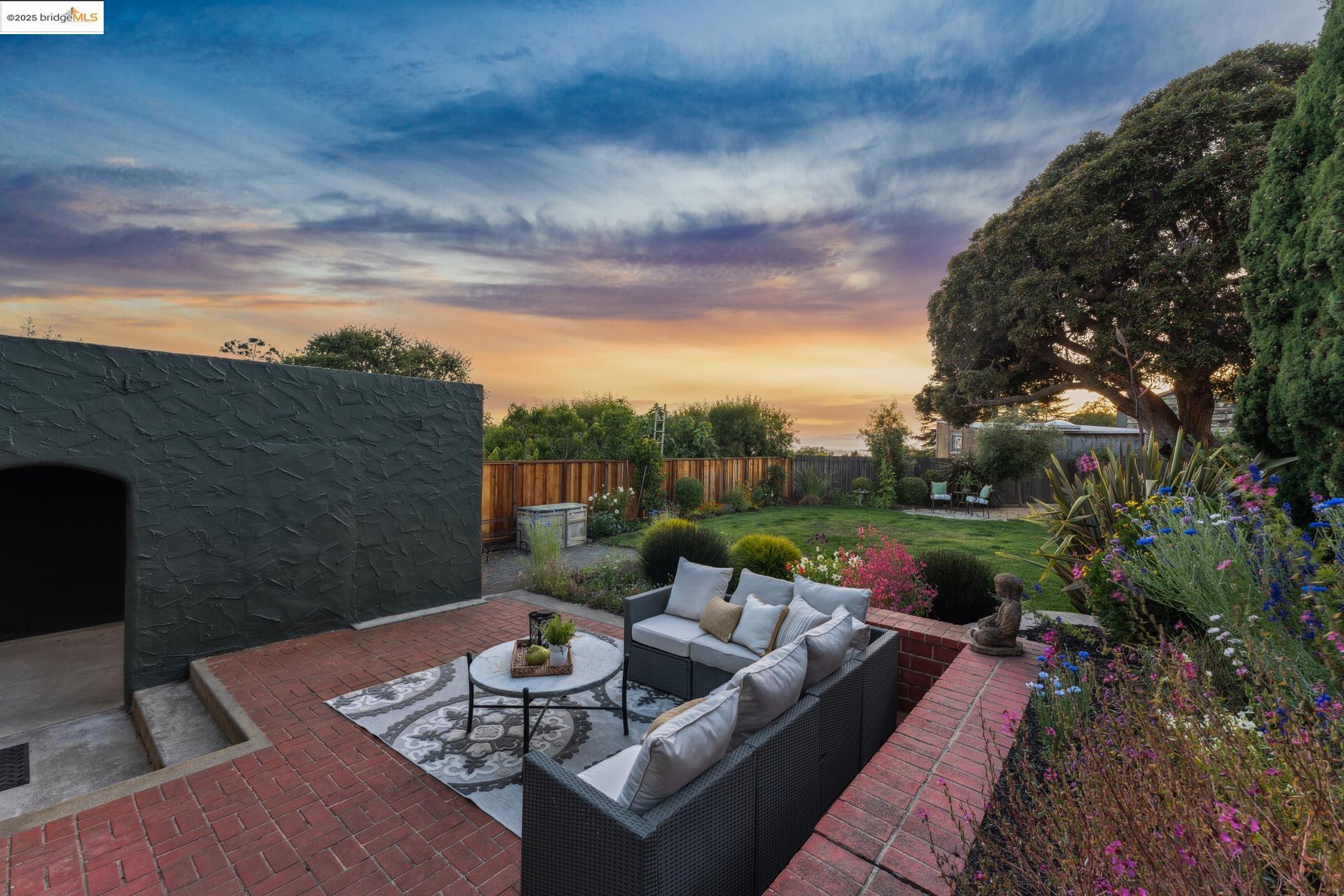 Detail Gallery Image 43 of 53 For 338 Berkeley Park Blvd, Kensington,  CA 94707 - 3 Beds | 2 Baths