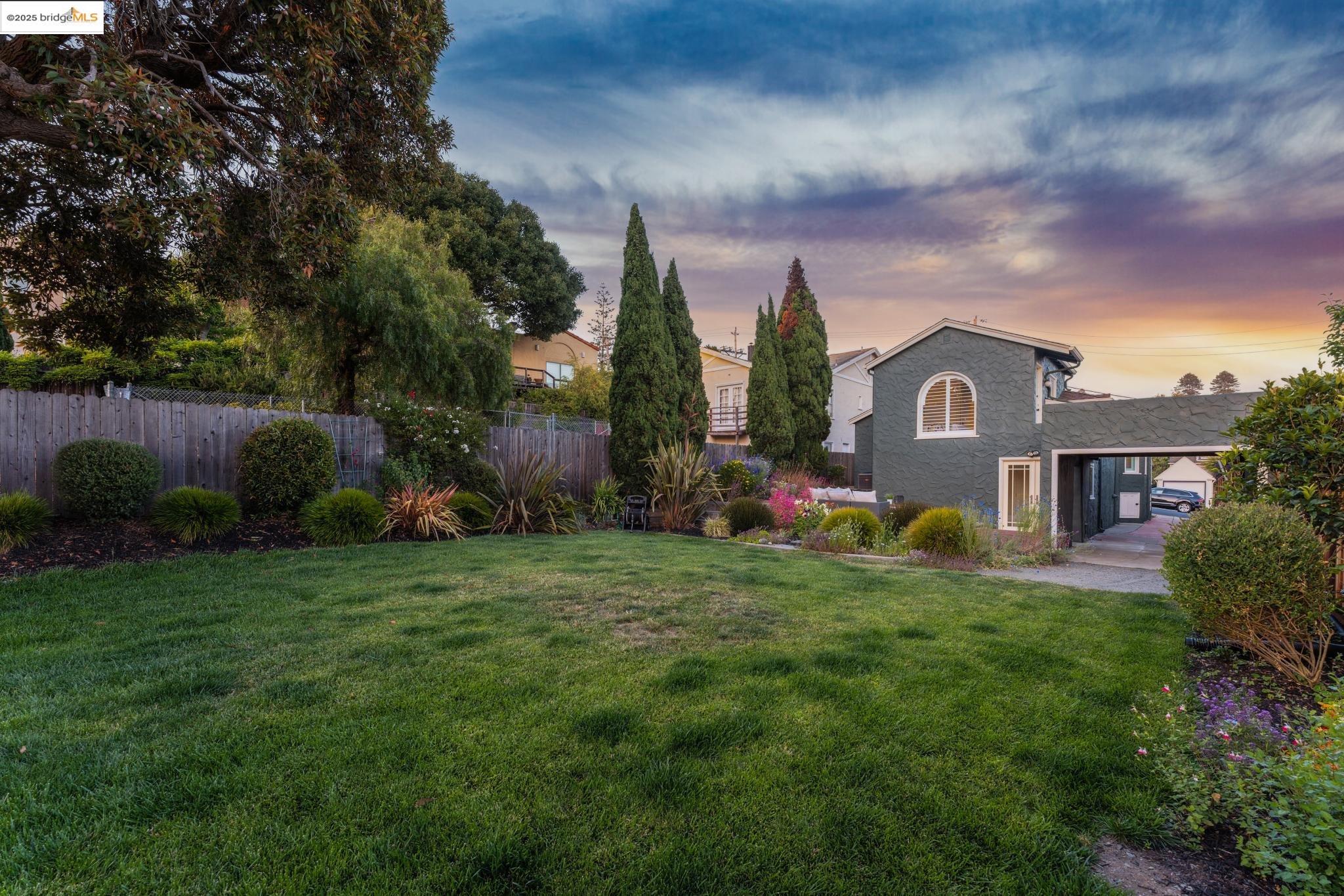 Detail Gallery Image 45 of 53 For 338 Berkeley Park Blvd, Kensington,  CA 94707 - 3 Beds | 2 Baths