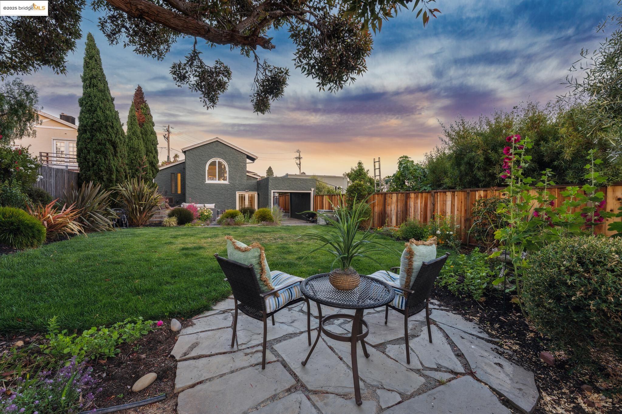 Detail Gallery Image 46 of 53 For 338 Berkeley Park Blvd, Kensington,  CA 94707 - 3 Beds | 2 Baths