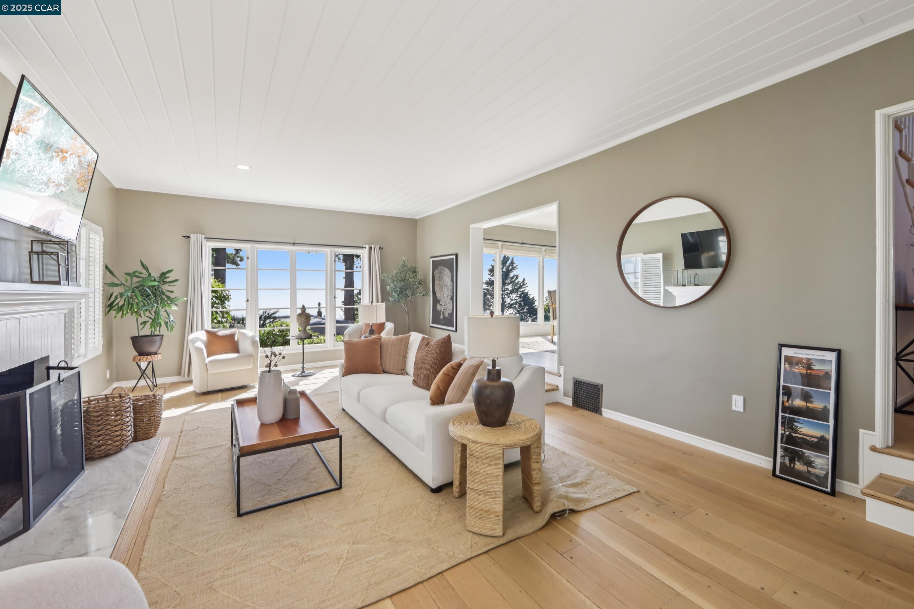 Detail Gallery Image 14 of 53 For 680 Grizzly Peak Blvd, Berkeley,  CA 94708 - 4 Beds | 2/1 Baths